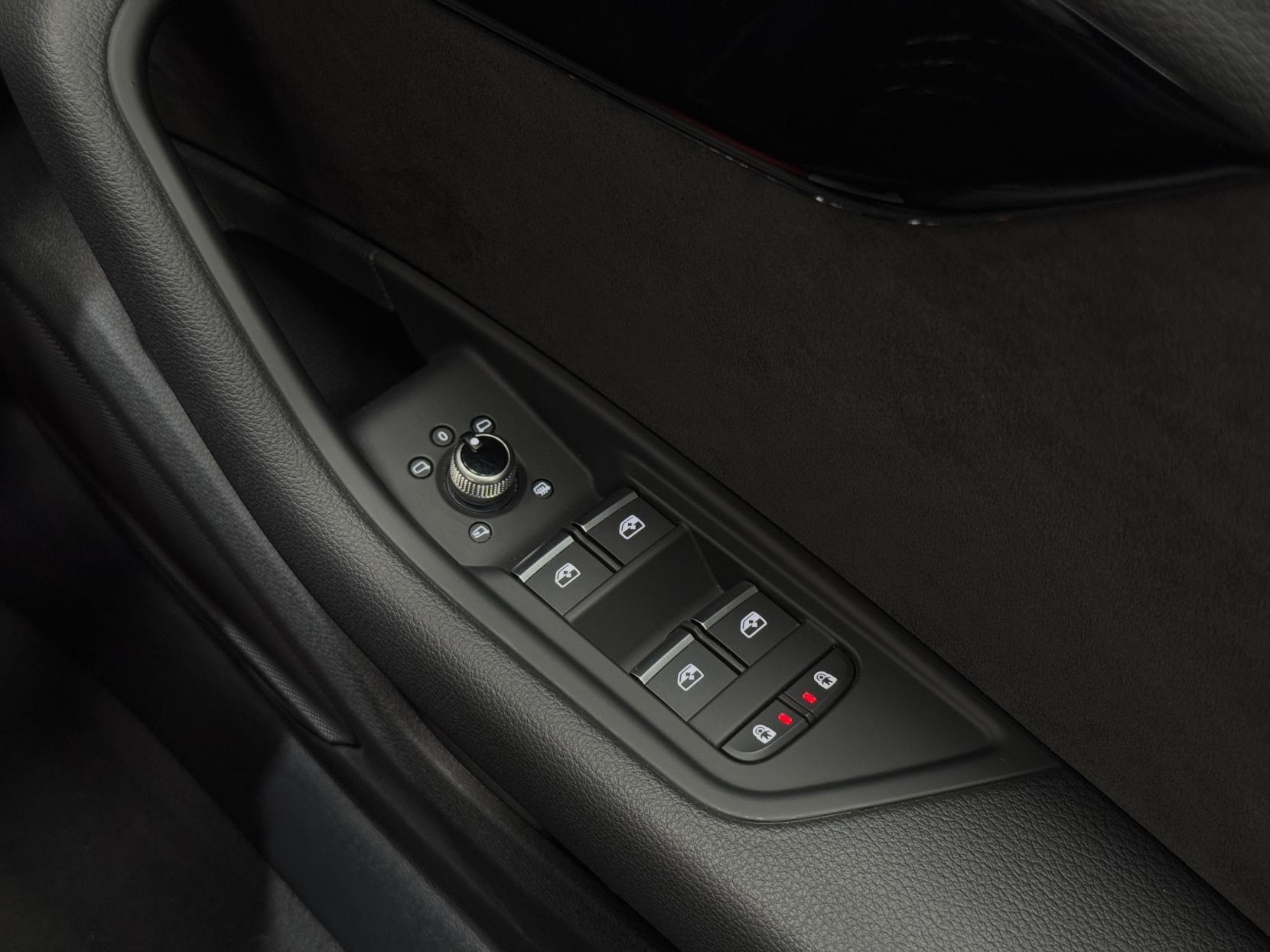 Audi A4 Avant view 37