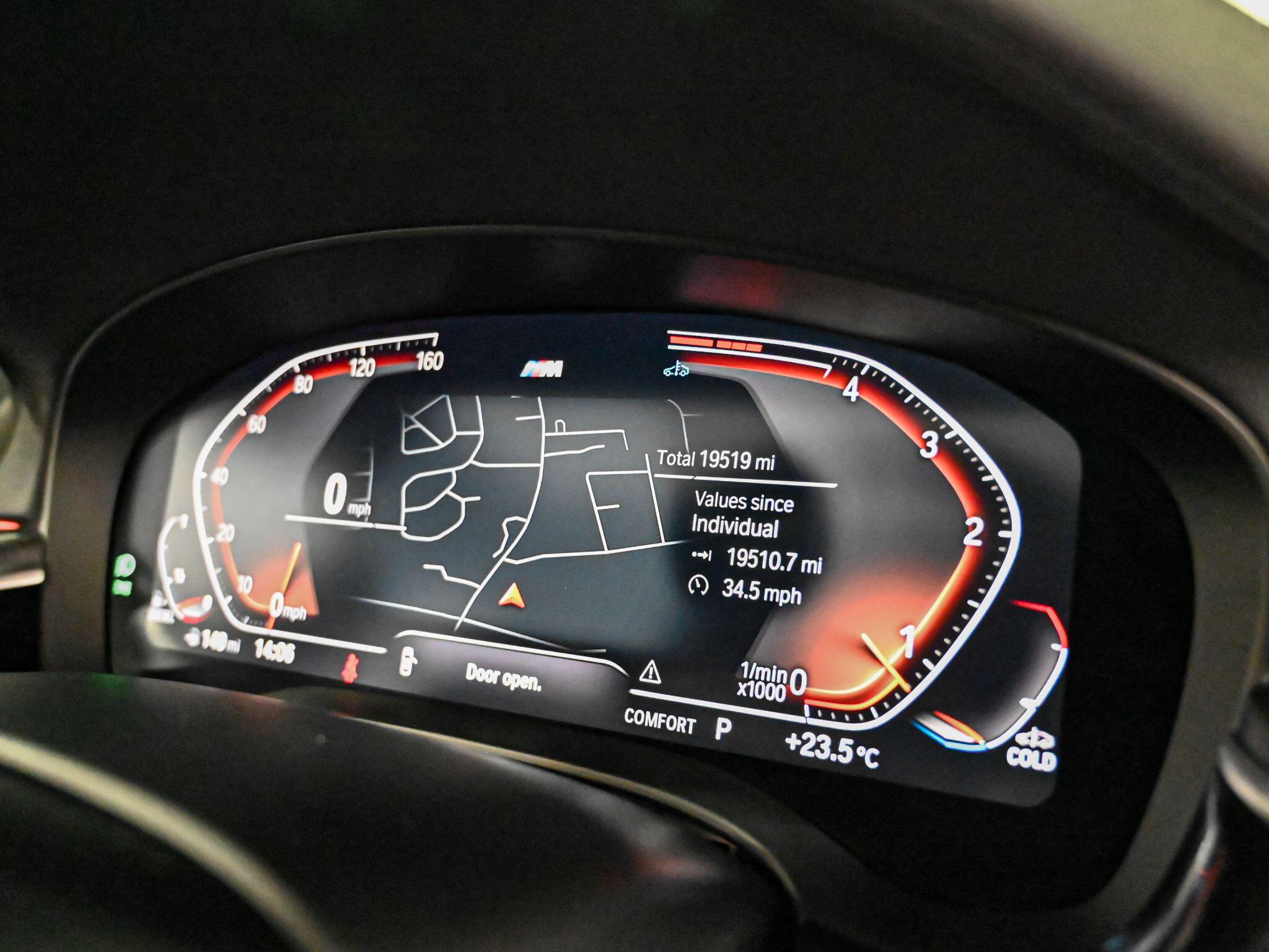 BMW 5 Series view 21