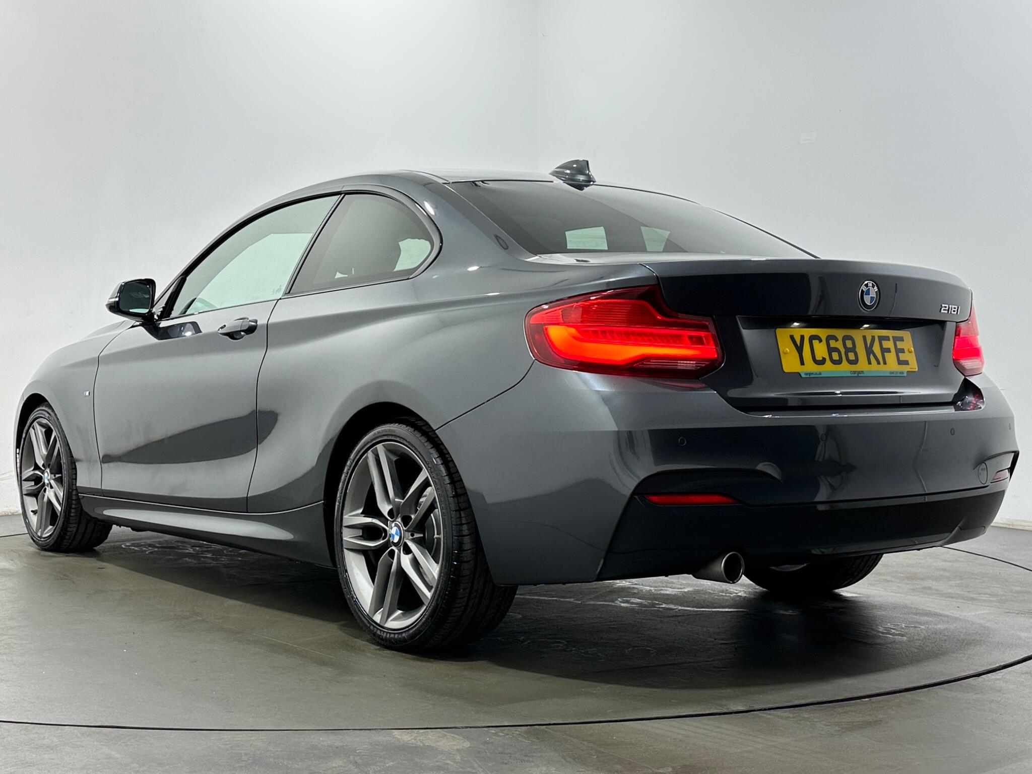 BMW 2 Series view 45