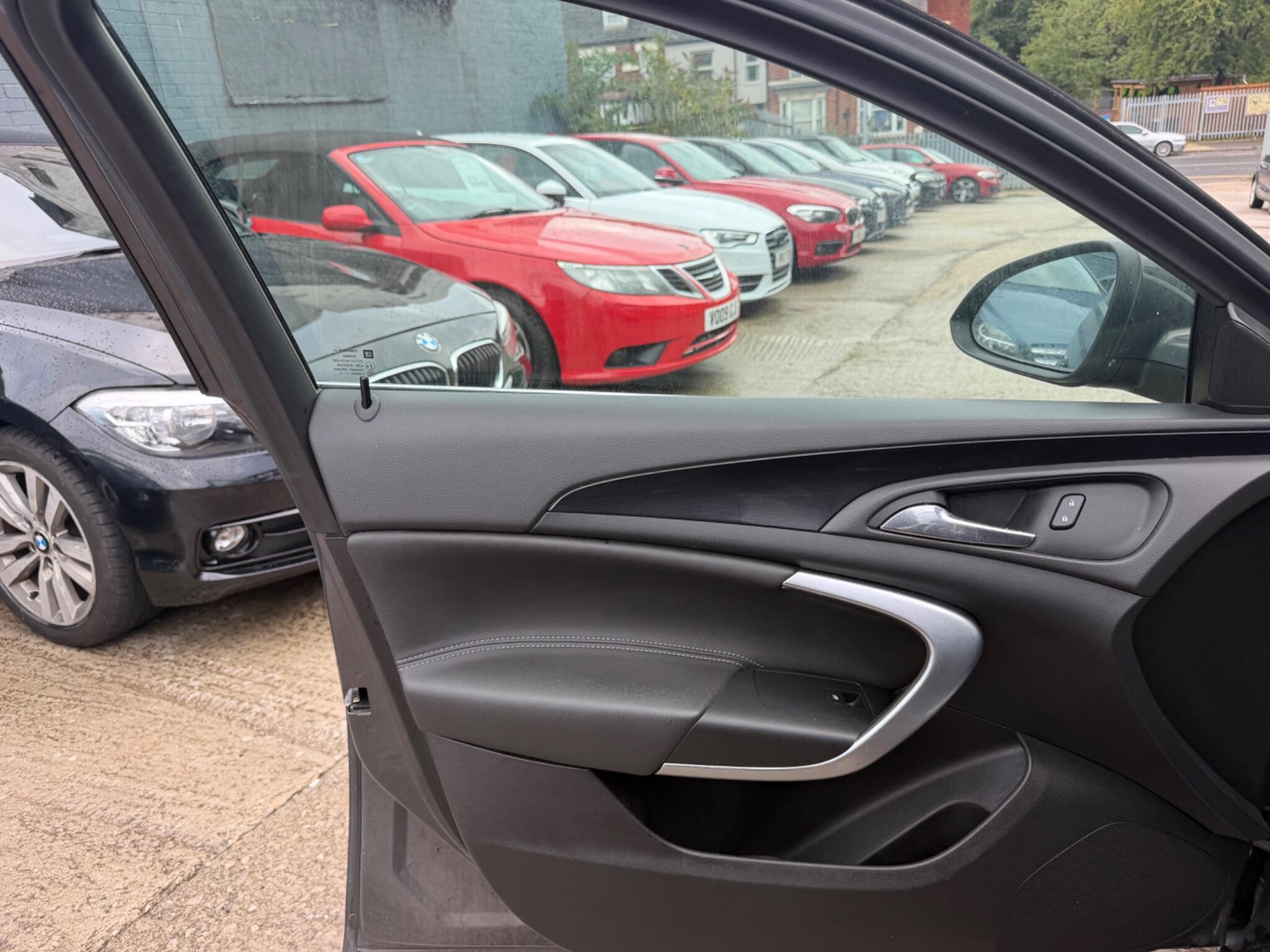 Vauxhall Insignia view 13