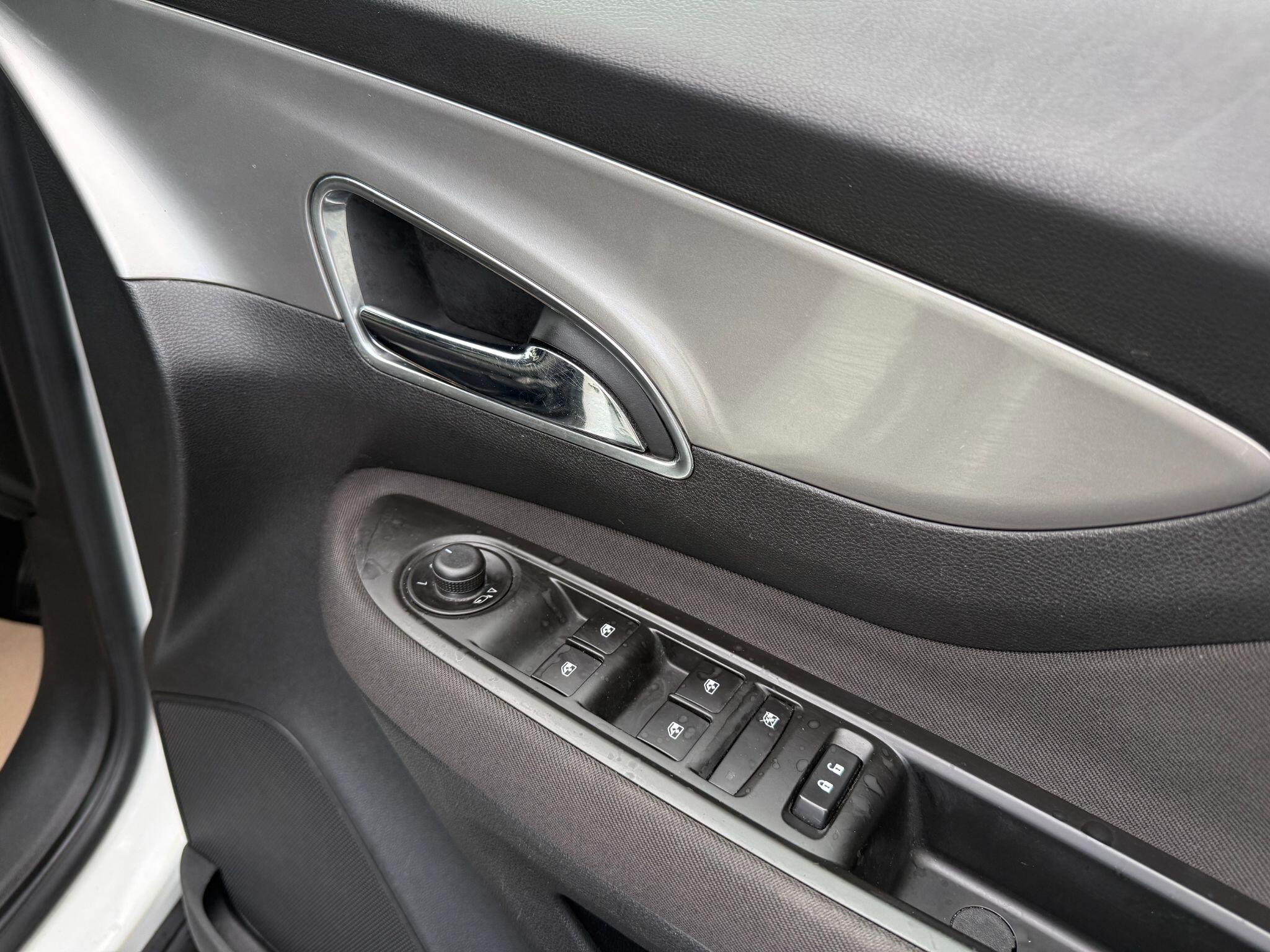 Vauxhall Mokka view 37