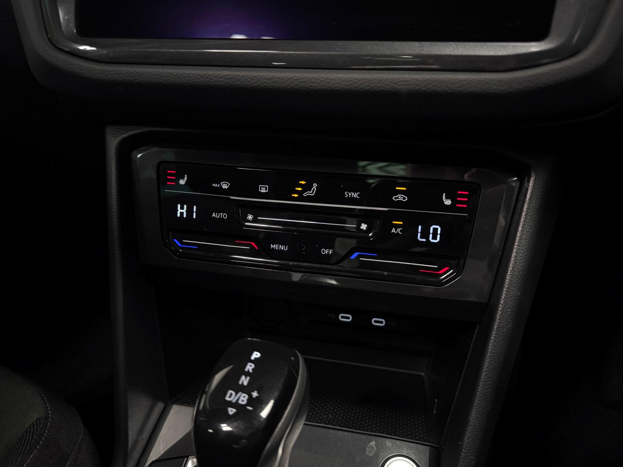 Volkswagen Tiguan view 33