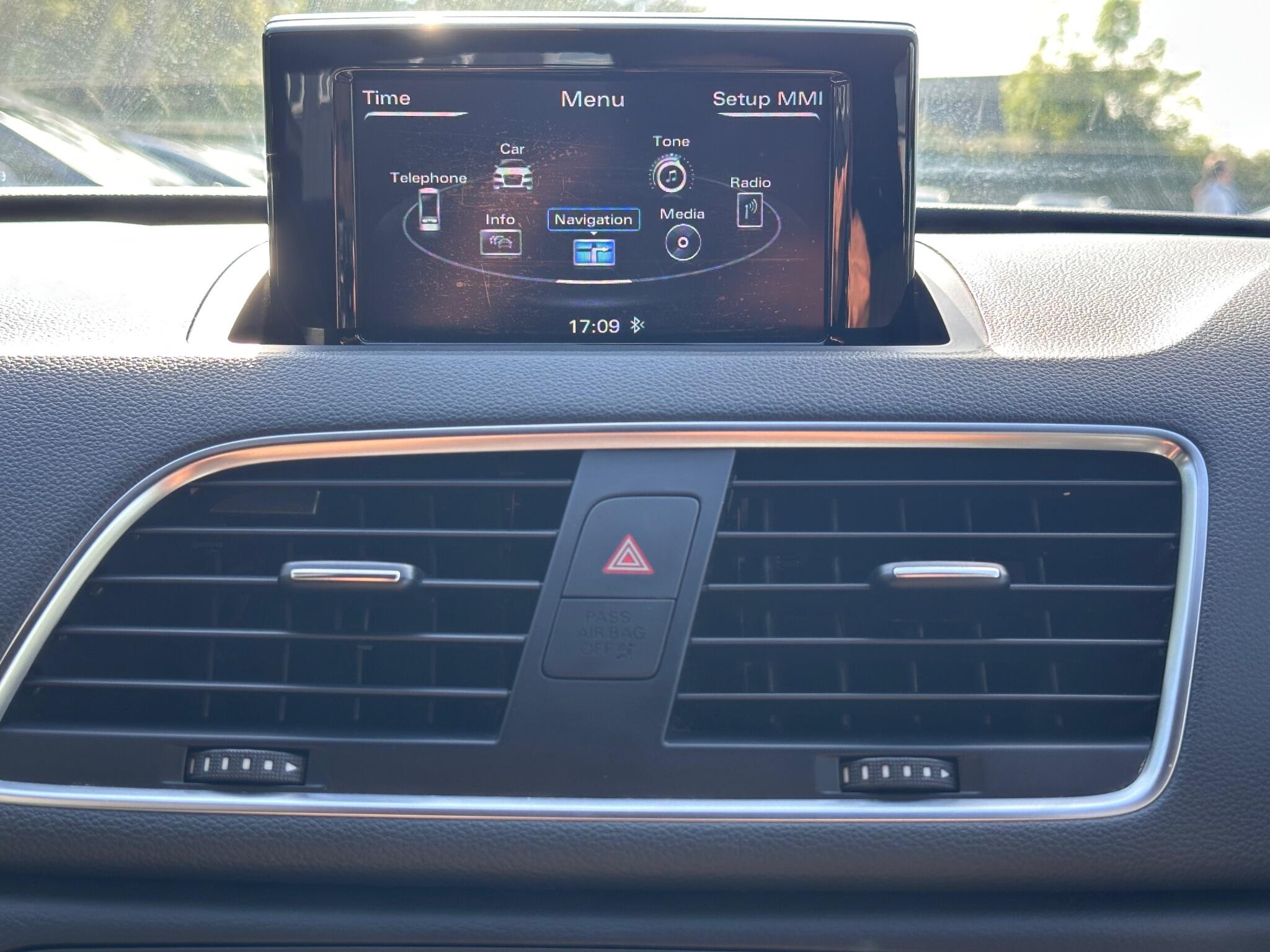 Audi Q3 view 45