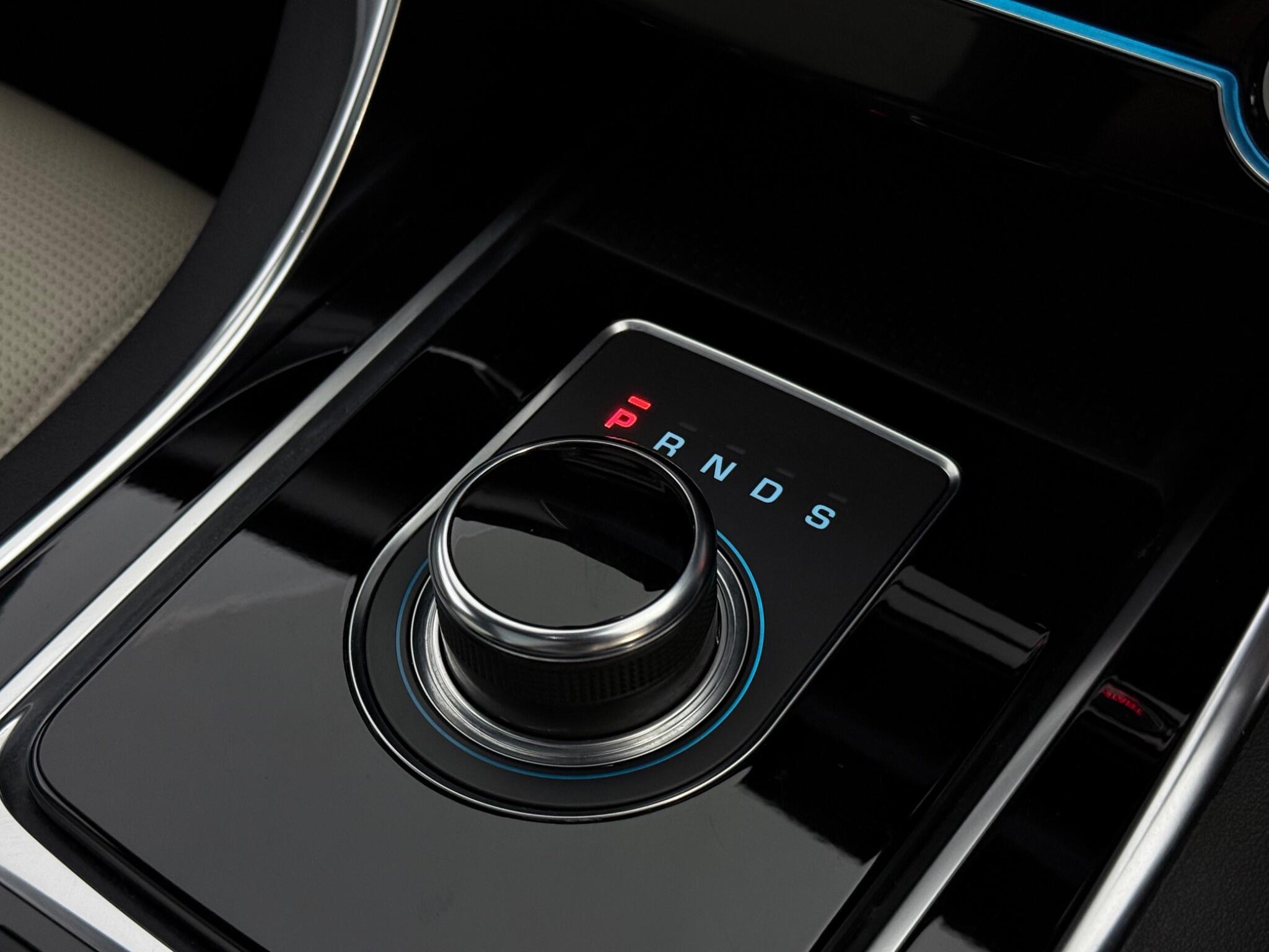 Jaguar XF view 20