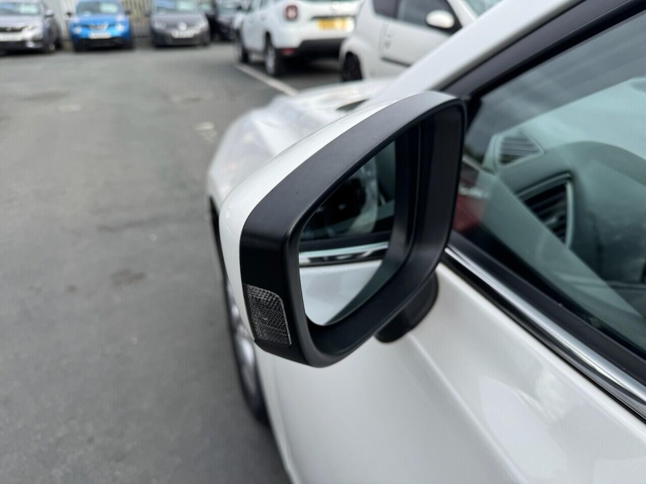 Mazda Mazda3 view 54