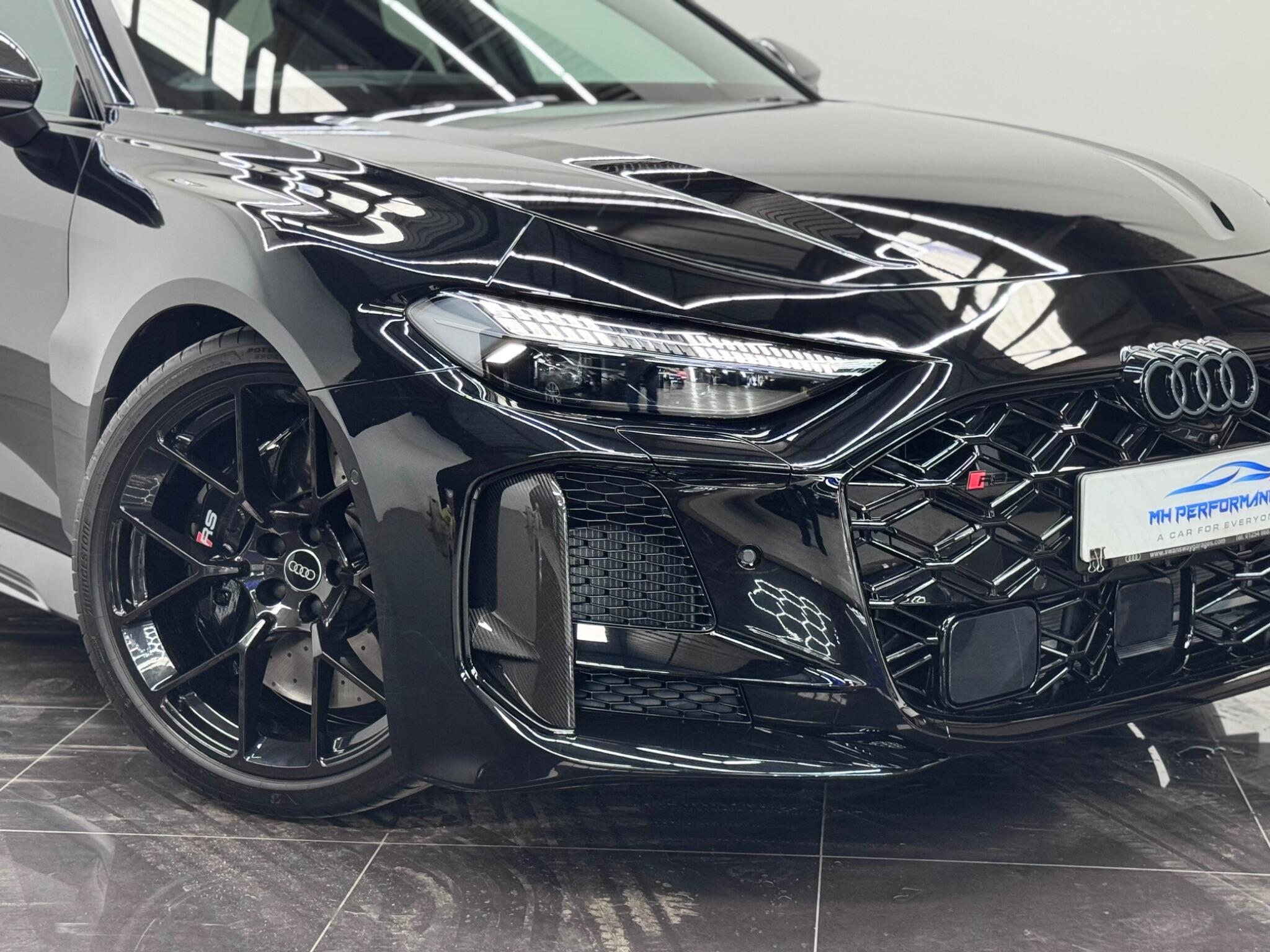 Audi RS5 view 11
