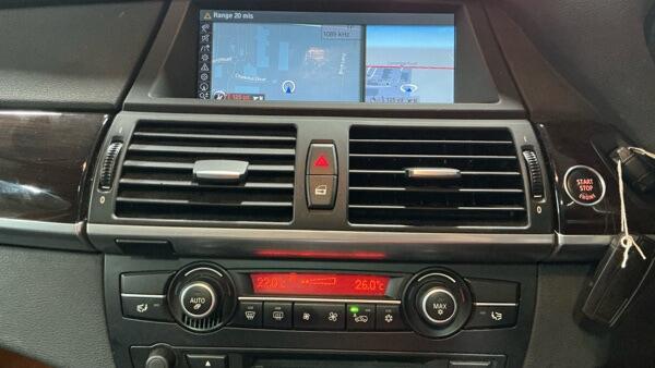 BMW X6 view 9