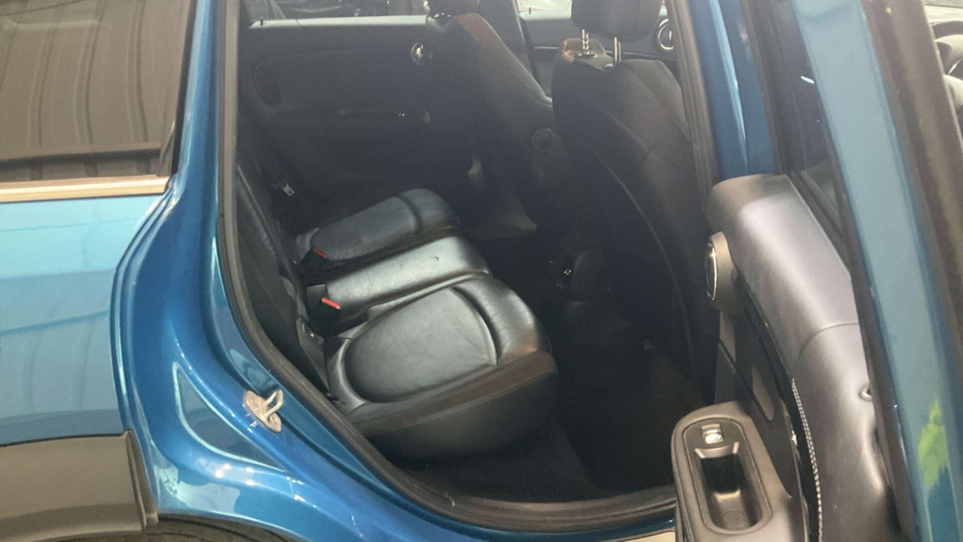 MINI Countryman view 11