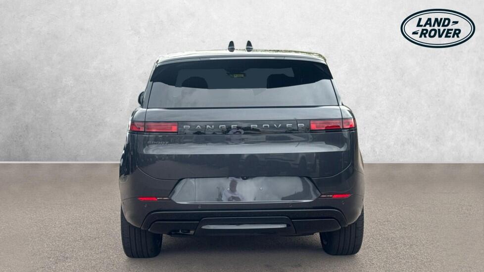 Land Rover Range Rover Sport view 6