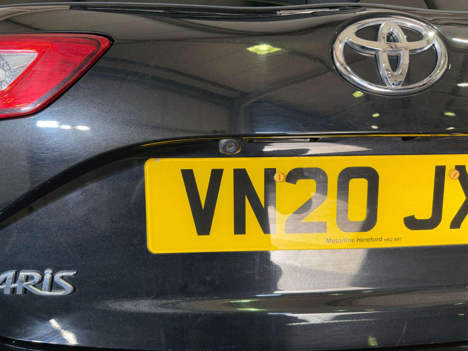 Toyota Yaris view 9