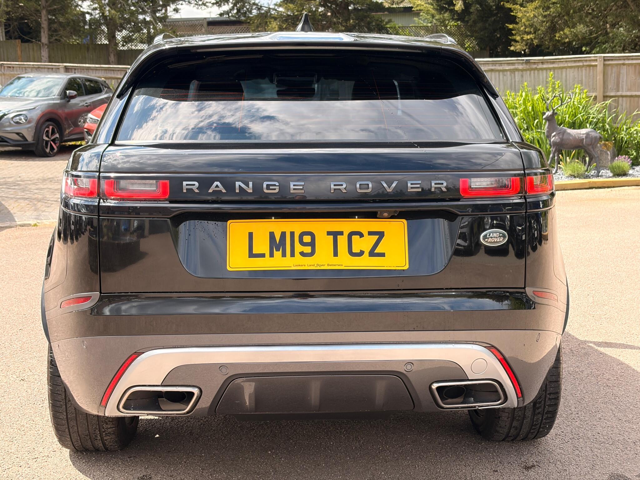 Land Rover Range Rover Velar view 7