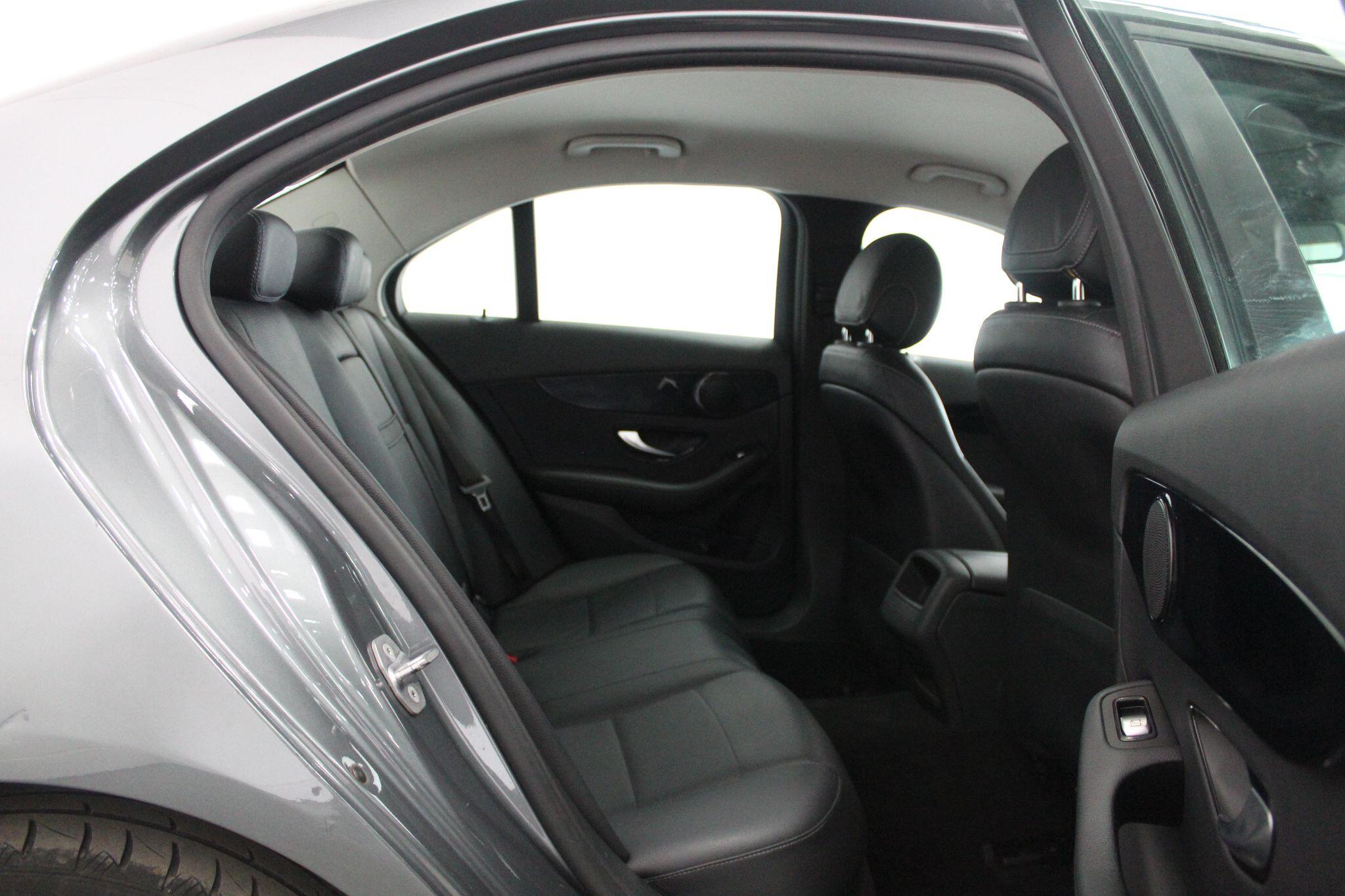 Mercedes-Benz C-Class view 53