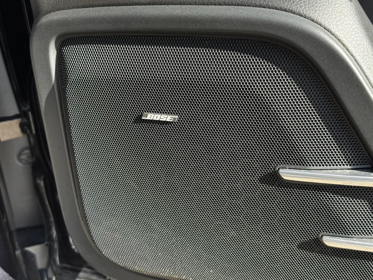 Porsche Cayenne view 39