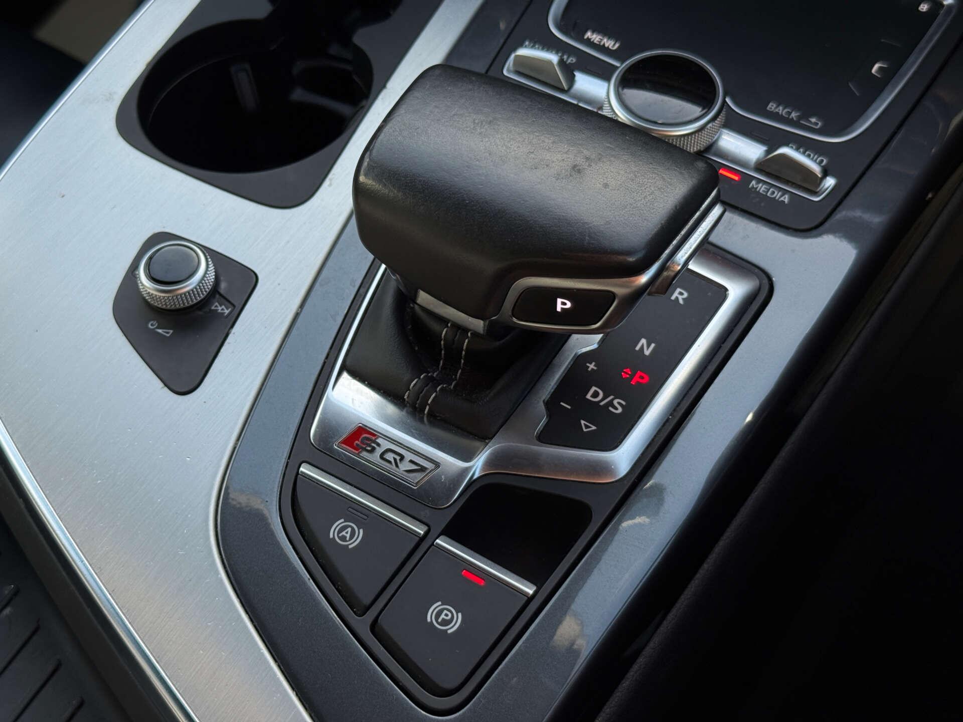 Audi SQ7 view 60