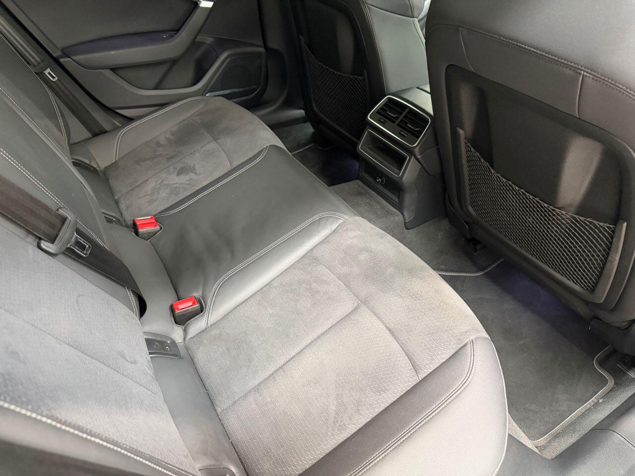 Audi A6 Saloon view 31