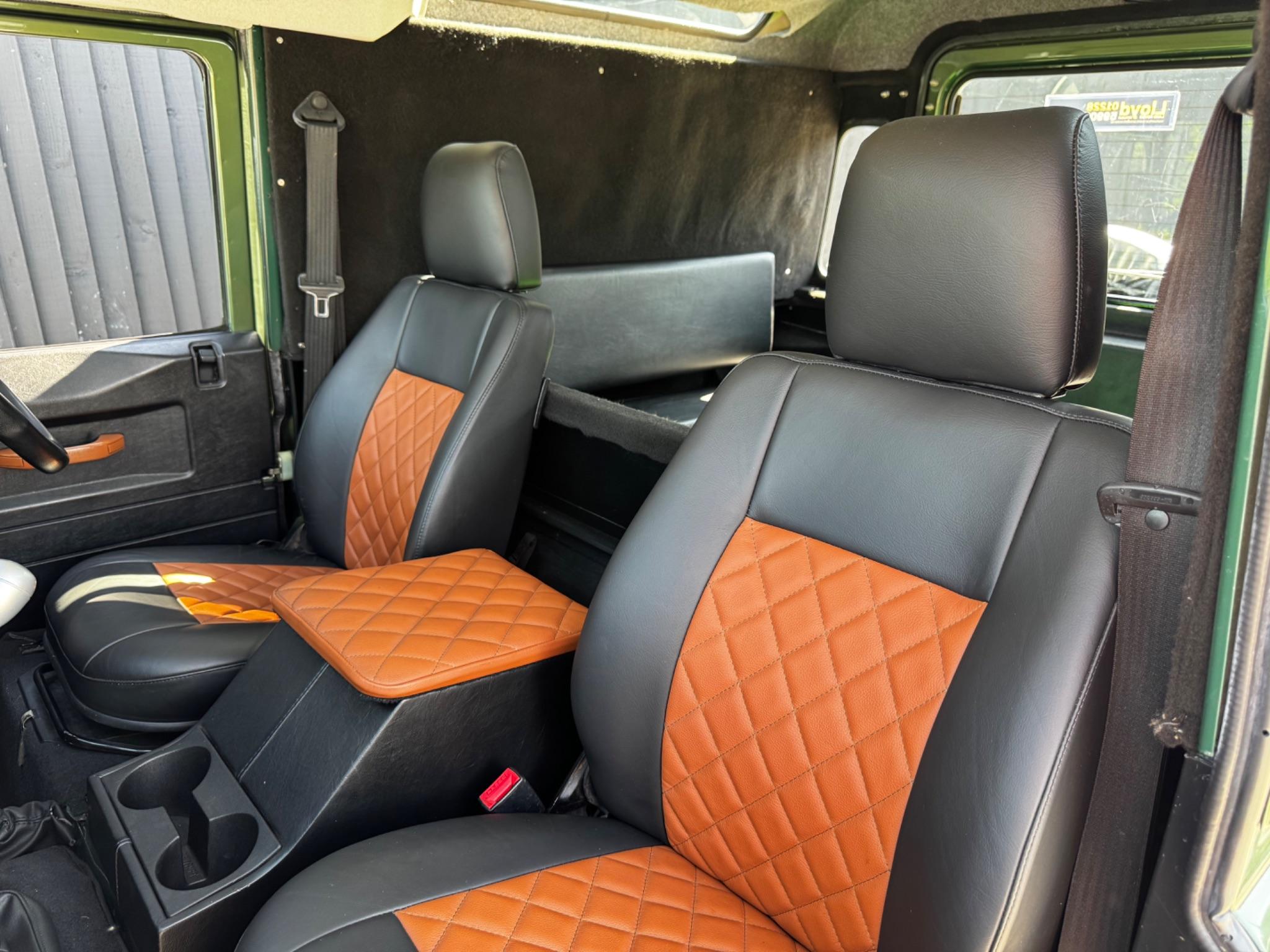 Land Rover Defender view 4