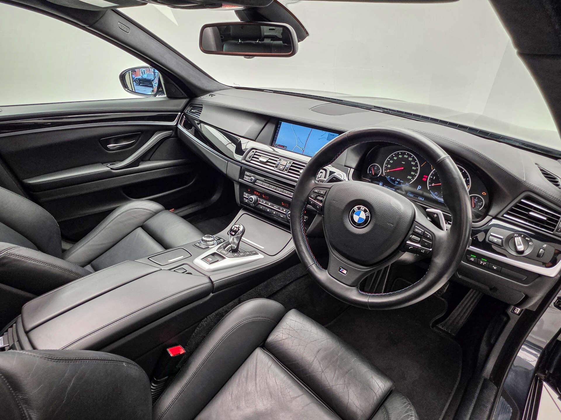 BMW M5 view 16