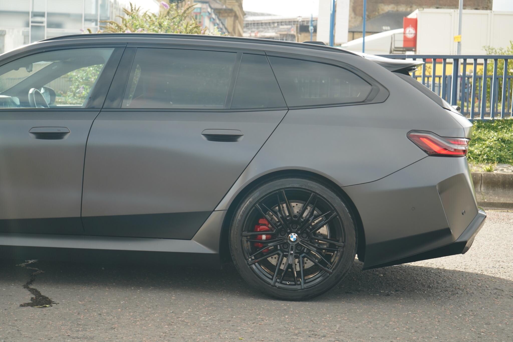BMW M5 view 12
