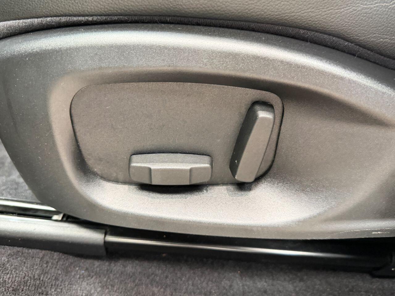 Jaguar E-Pace view 16