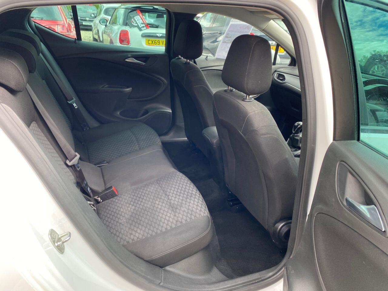Vauxhall Astra view 24