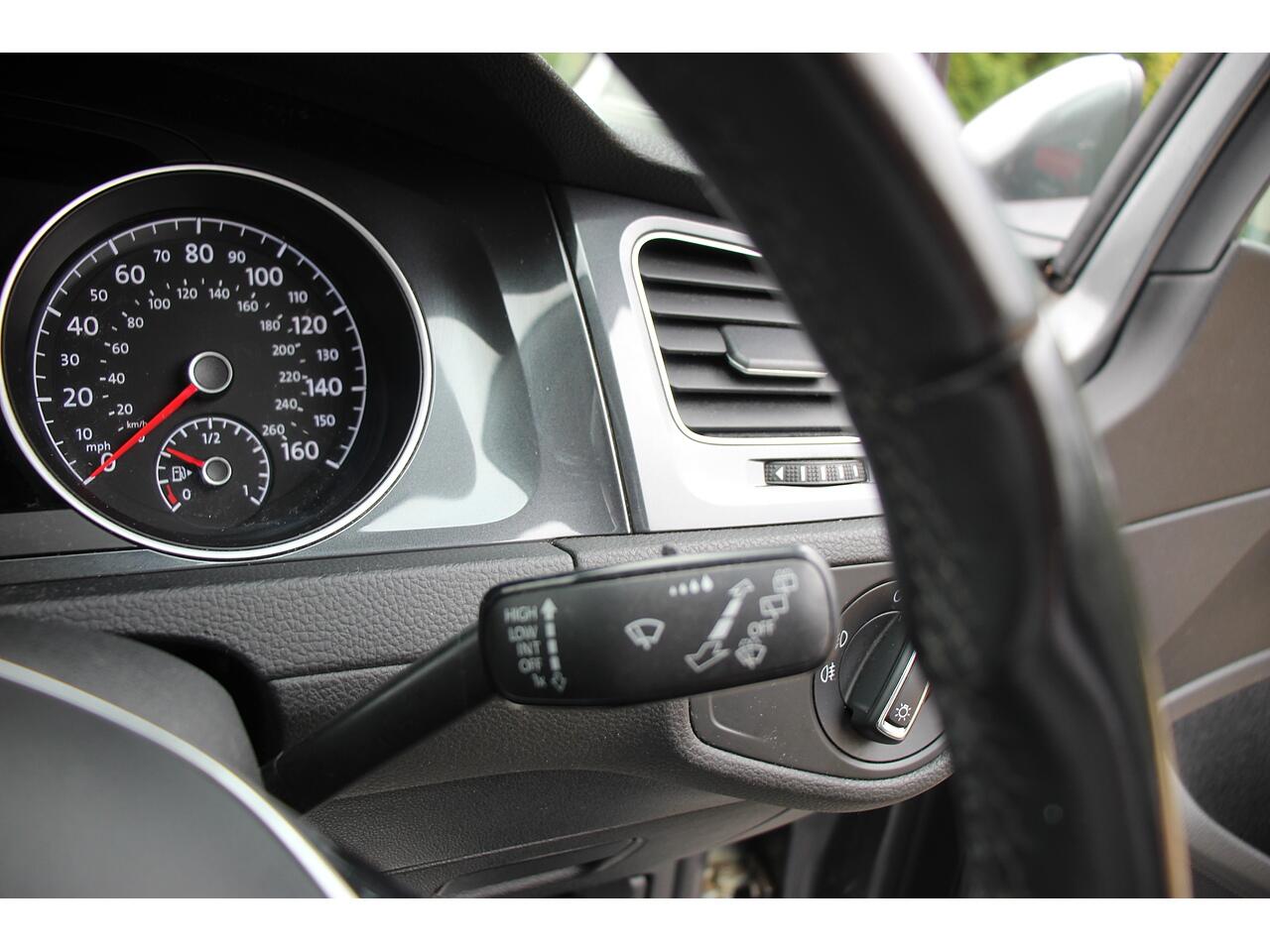 Volkswagen Golf view 35