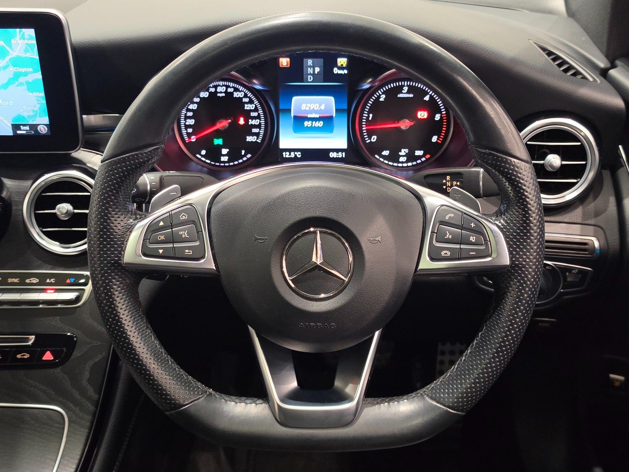 Mercedes-Benz GLC view 27