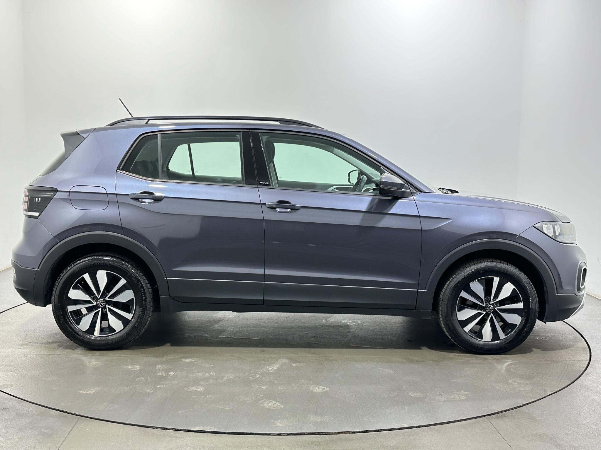 Volkswagen T-Cross view 9