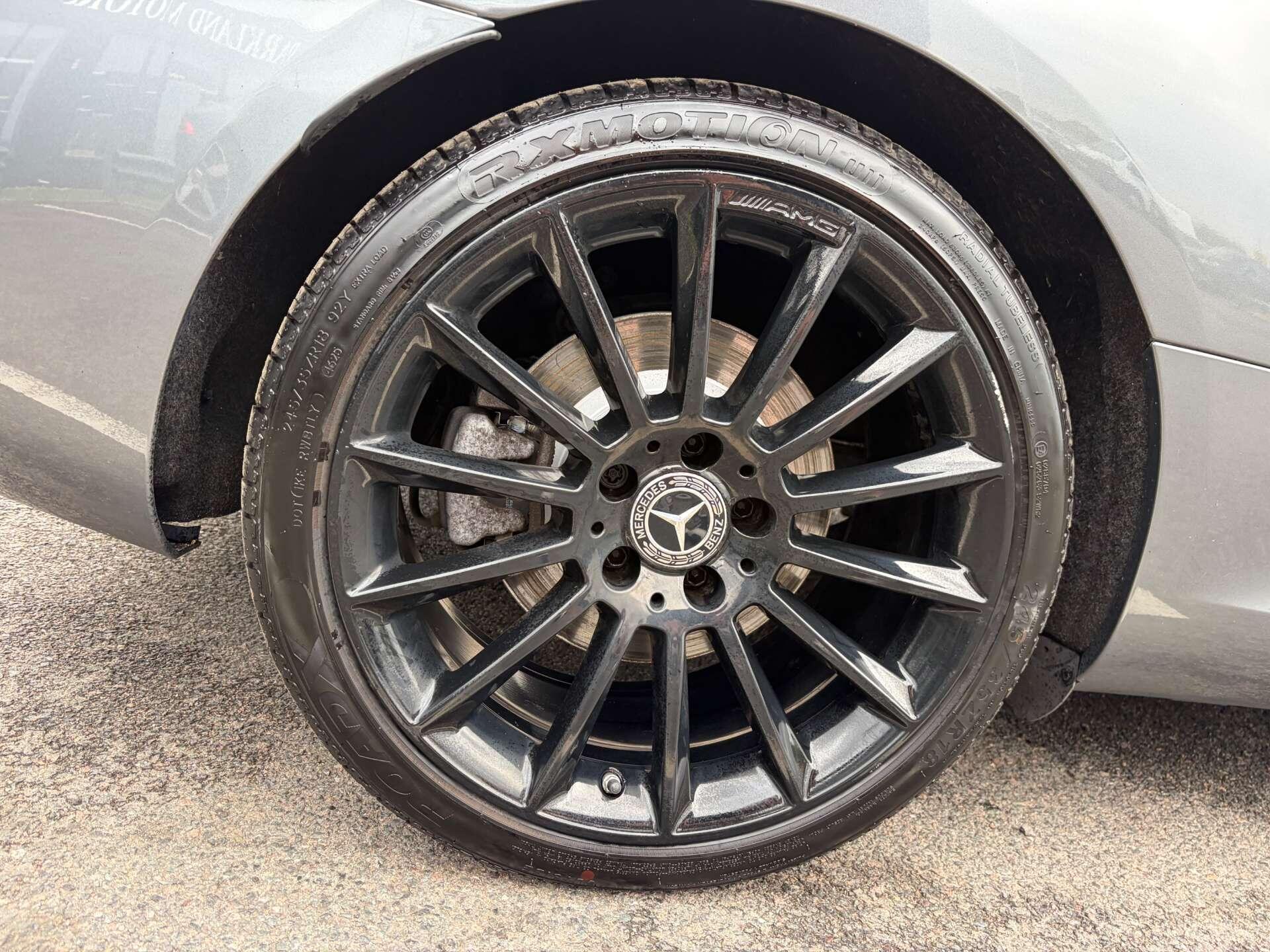 Mercedes-Benz SLC view 13