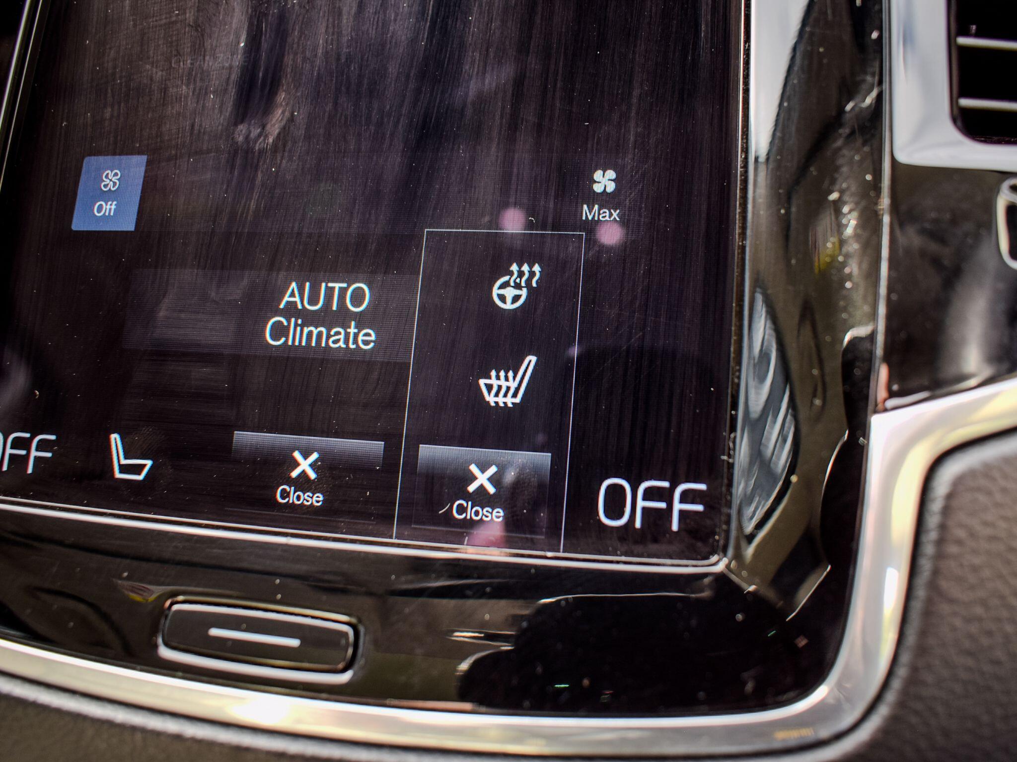Volvo XC90 view 14