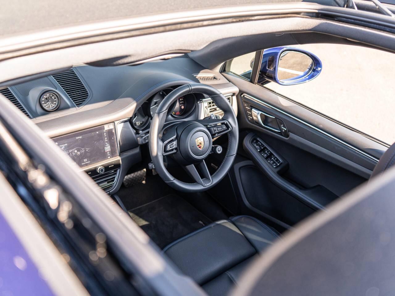 Porsche Macan view 48