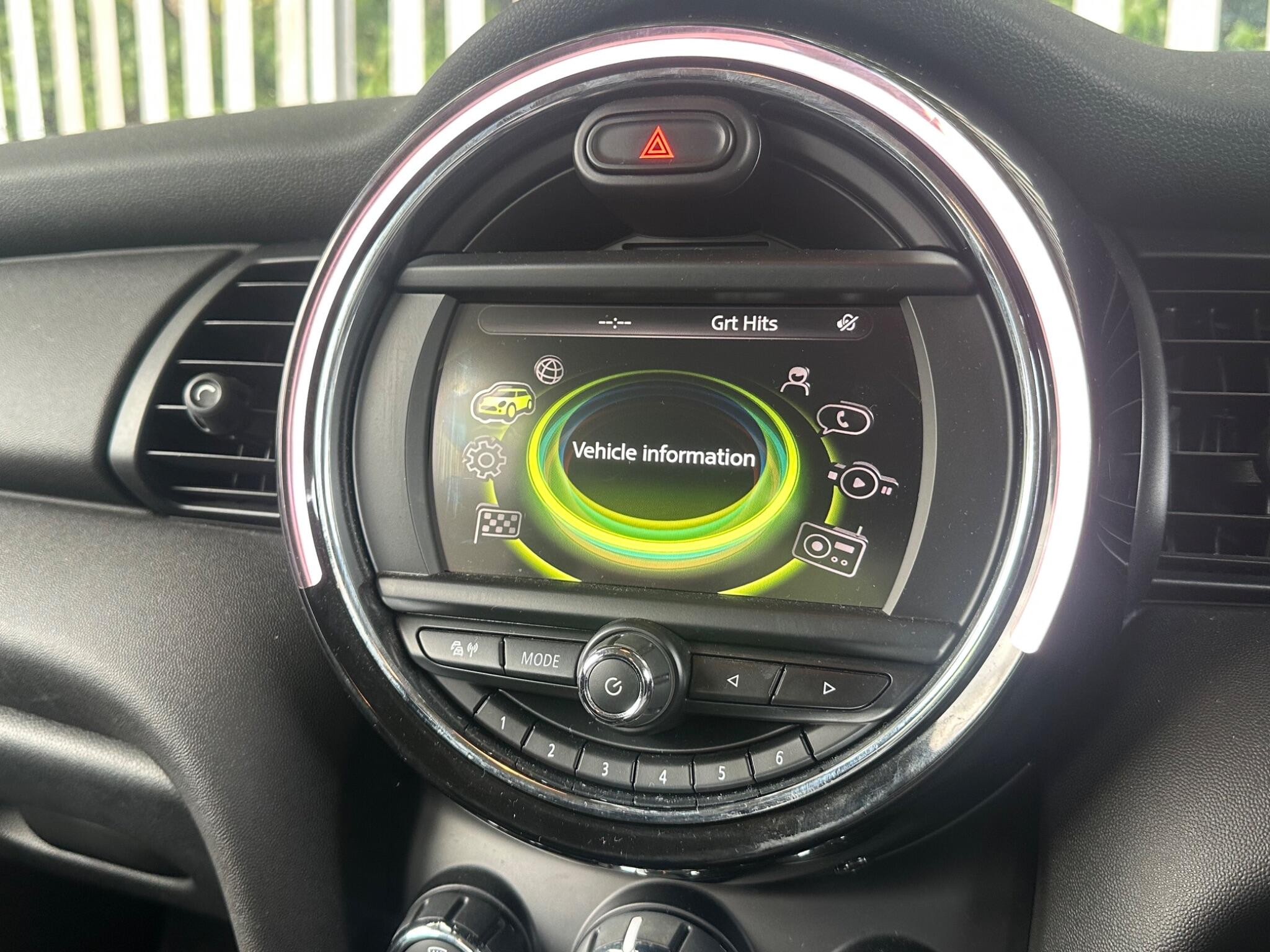 Mini Hatch view 14
