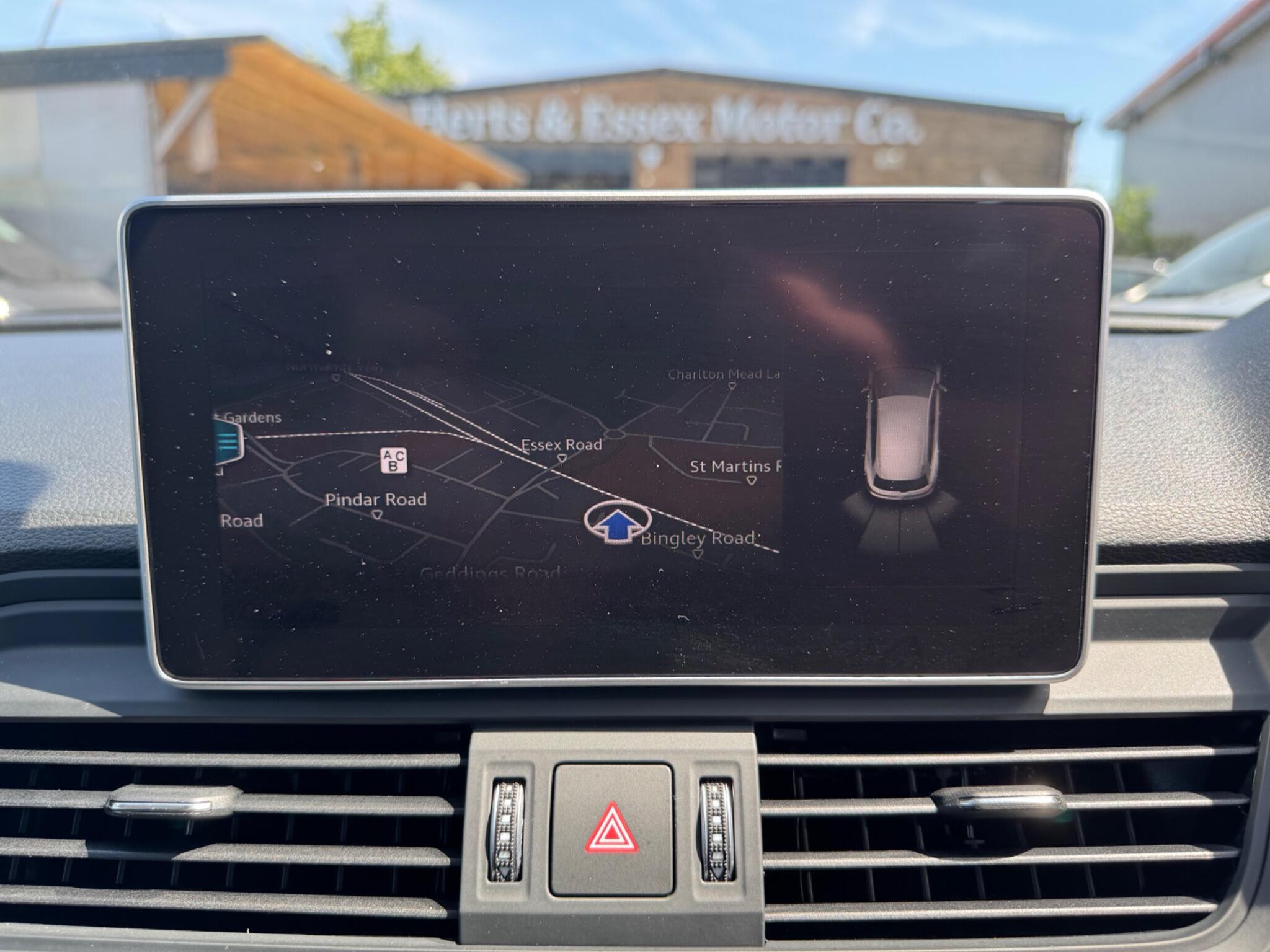 Audi Q5 view 29