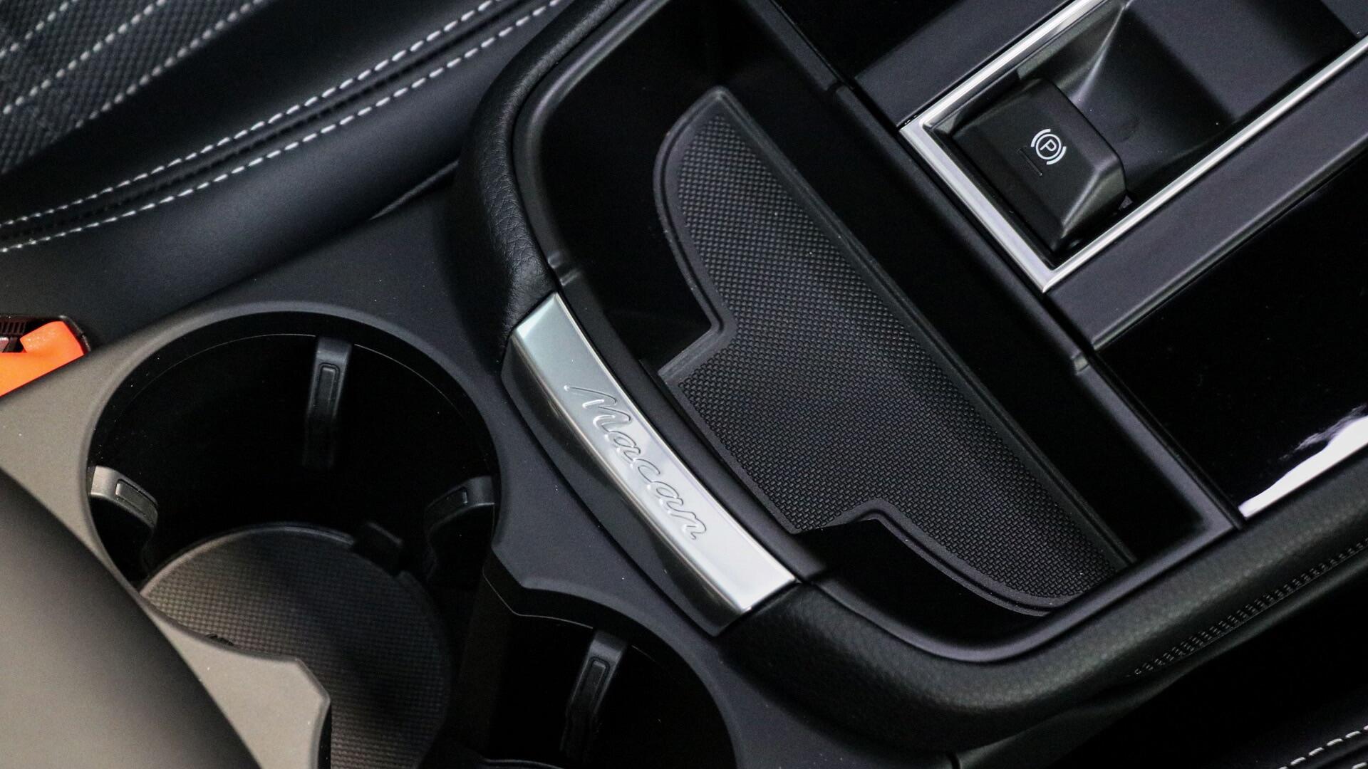 Porsche Macan view 32