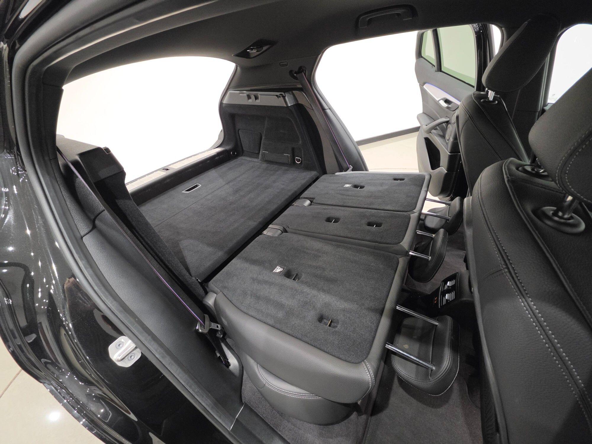 BMW X2 view 41