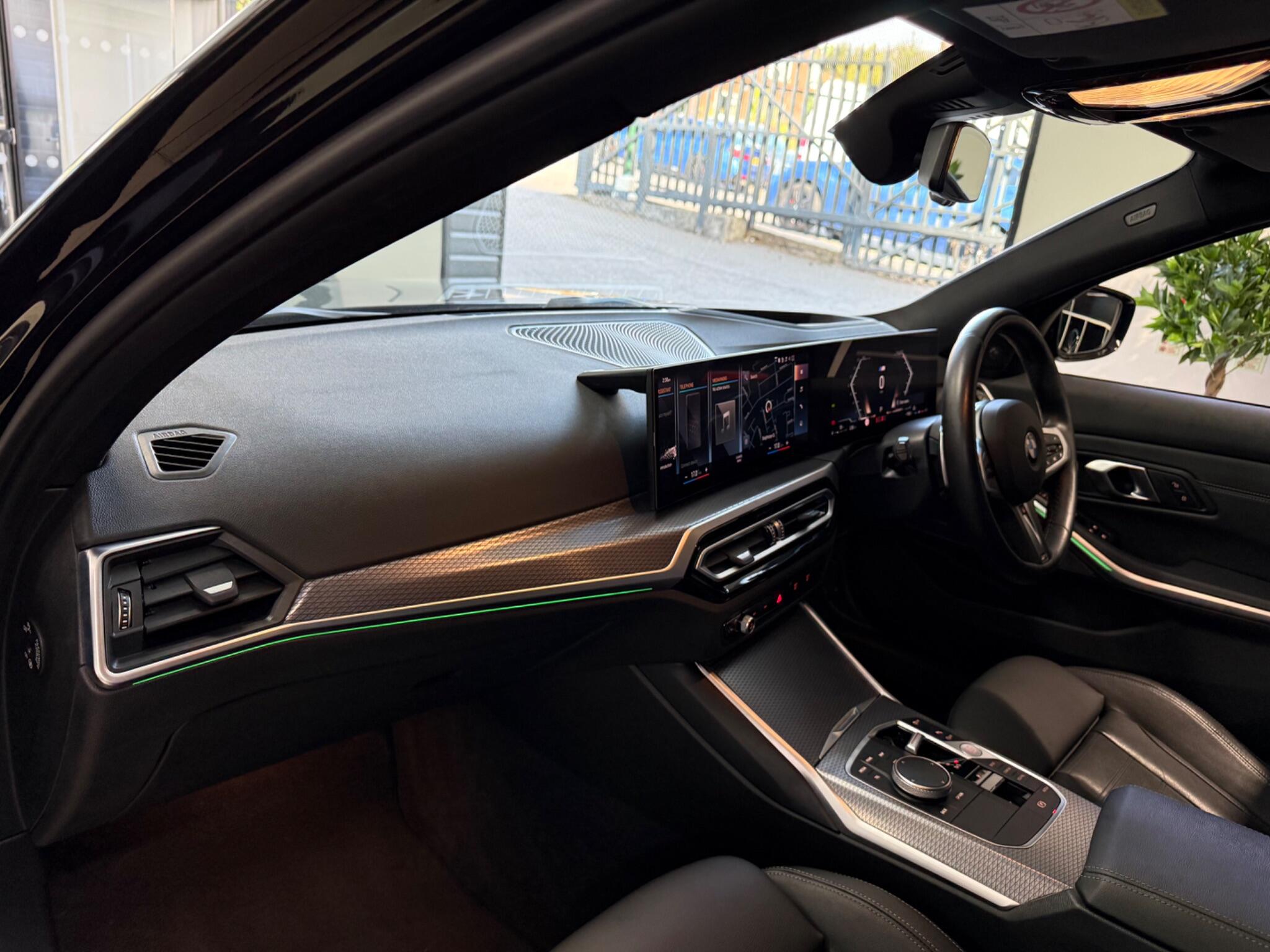 BMW 3 Series view 37