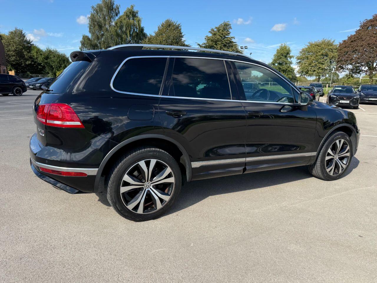 Volkswagen Touareg view 46