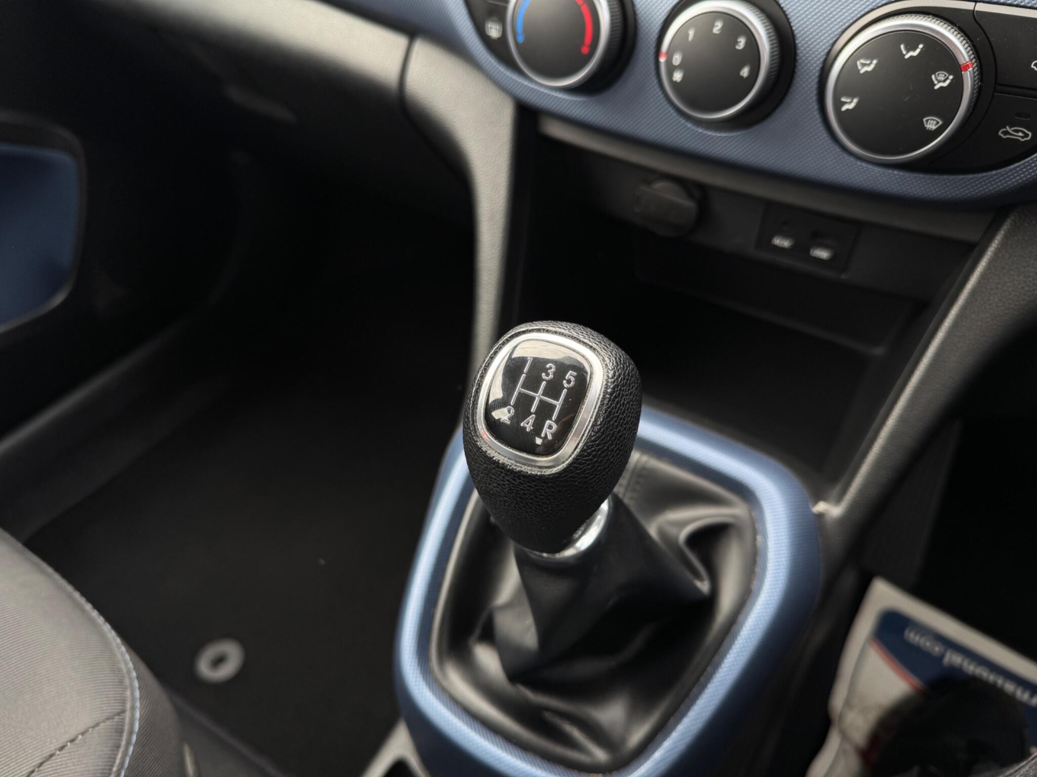 Hyundai I10 view 19