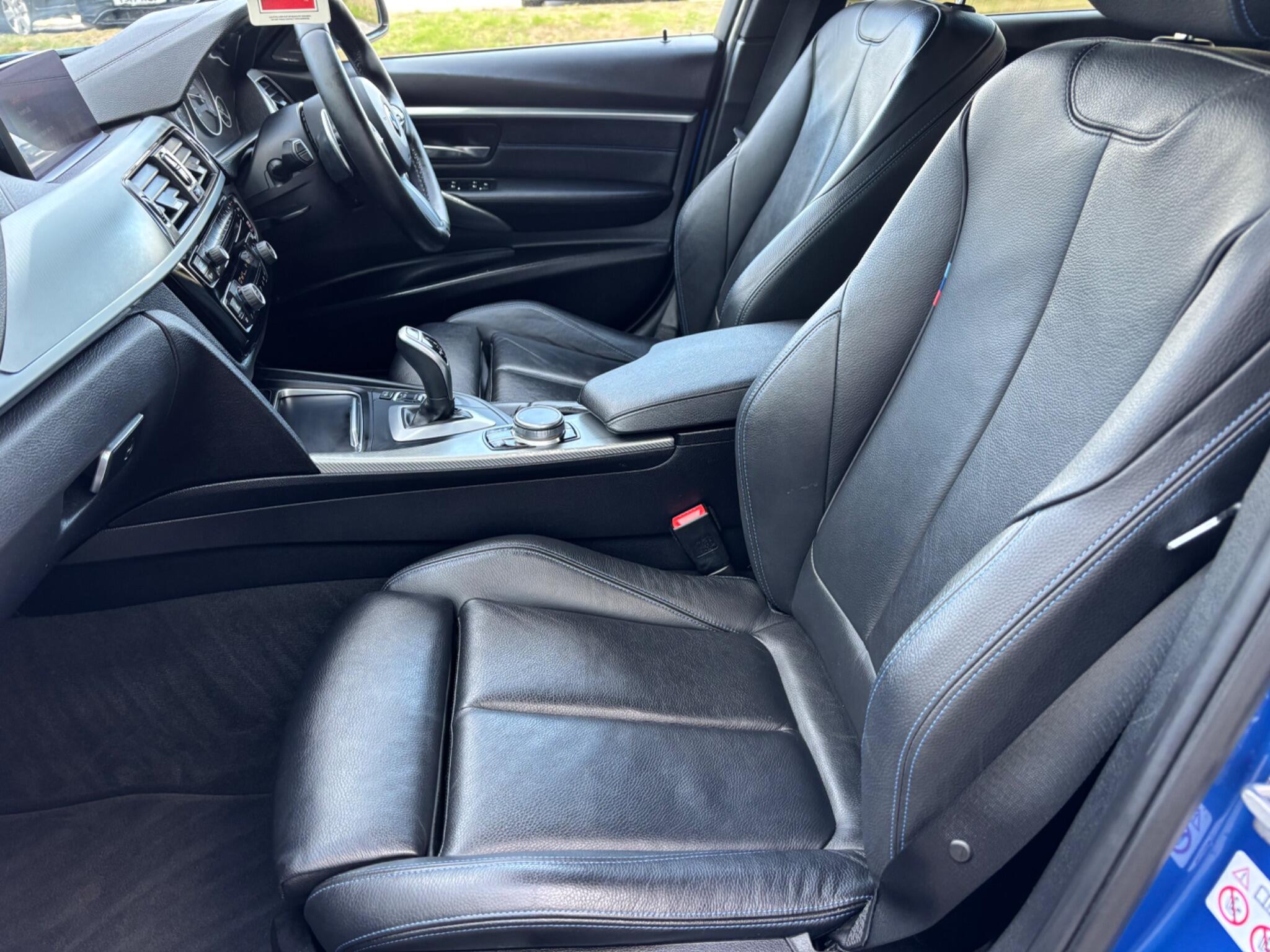 BMW 3 Series view 30