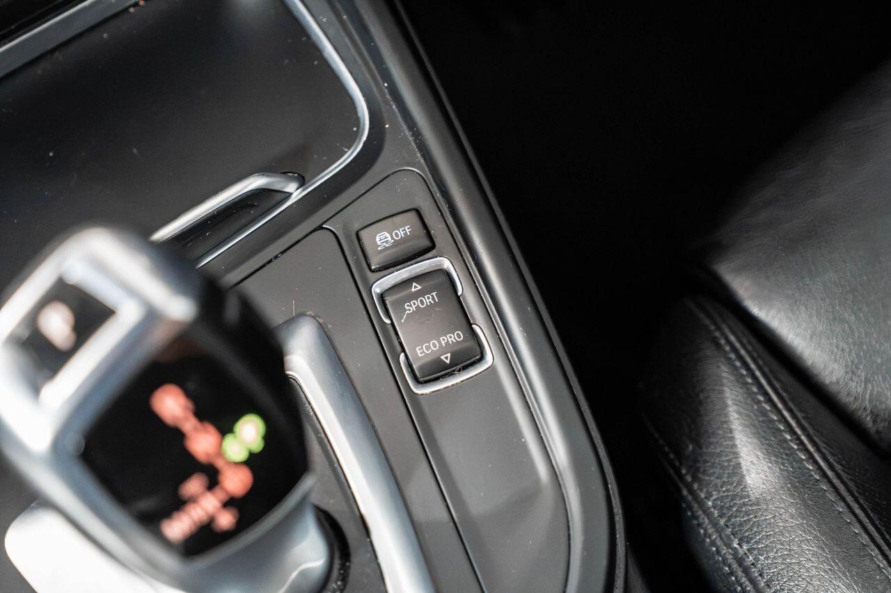 BMW 3 Series view 37
