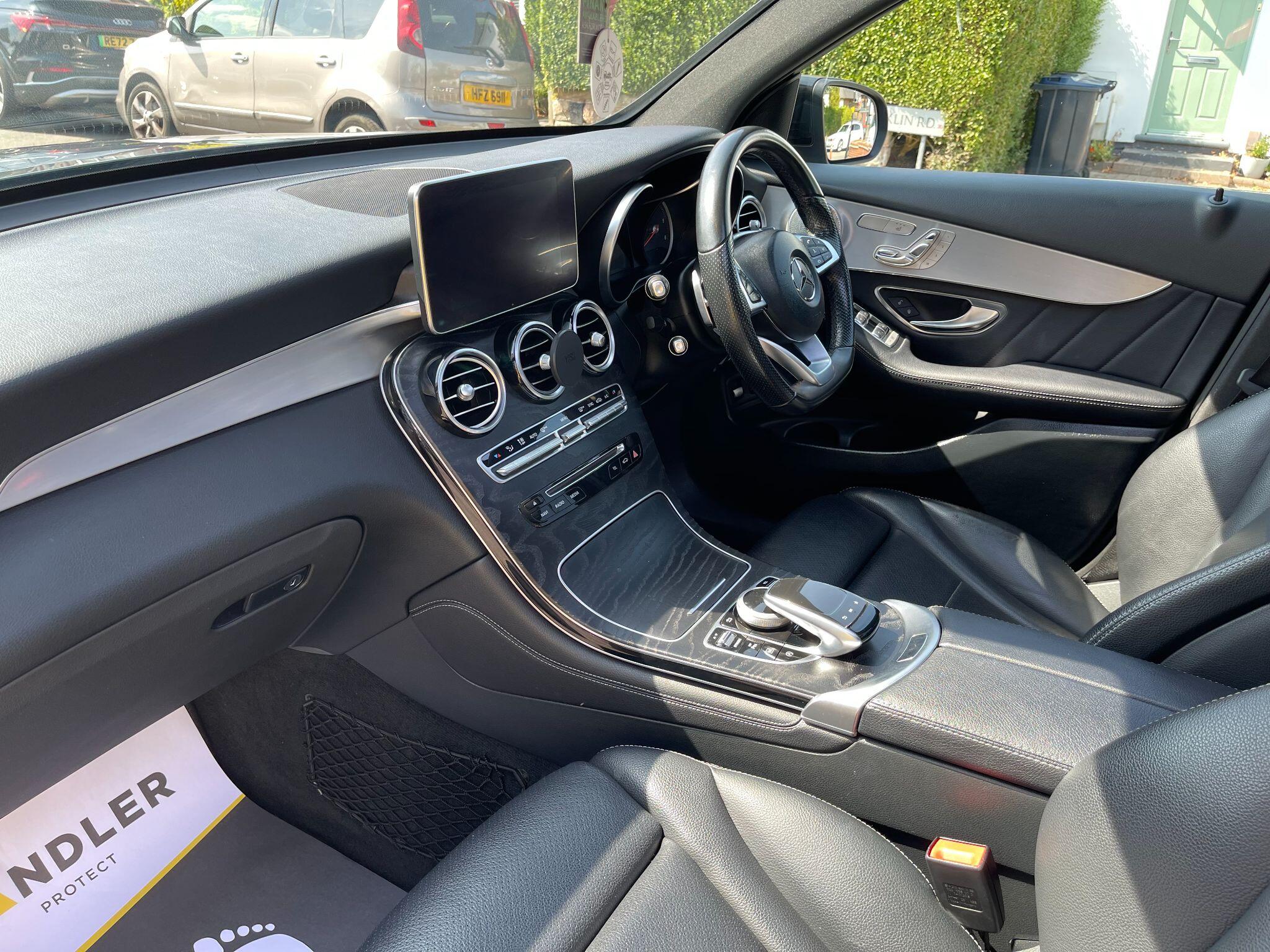 Mercedes-Benz GLC view 44