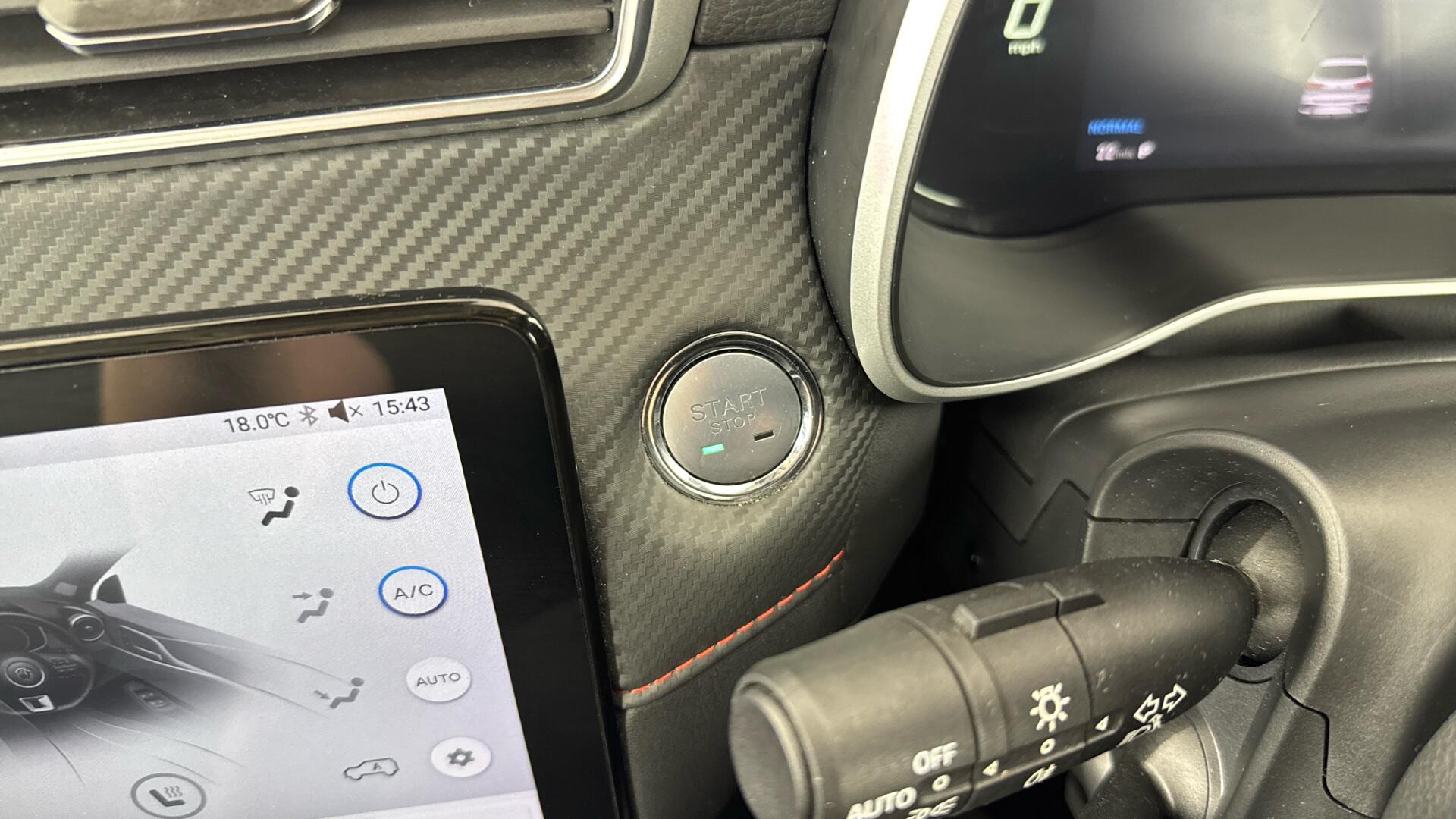 MG ZS view 43