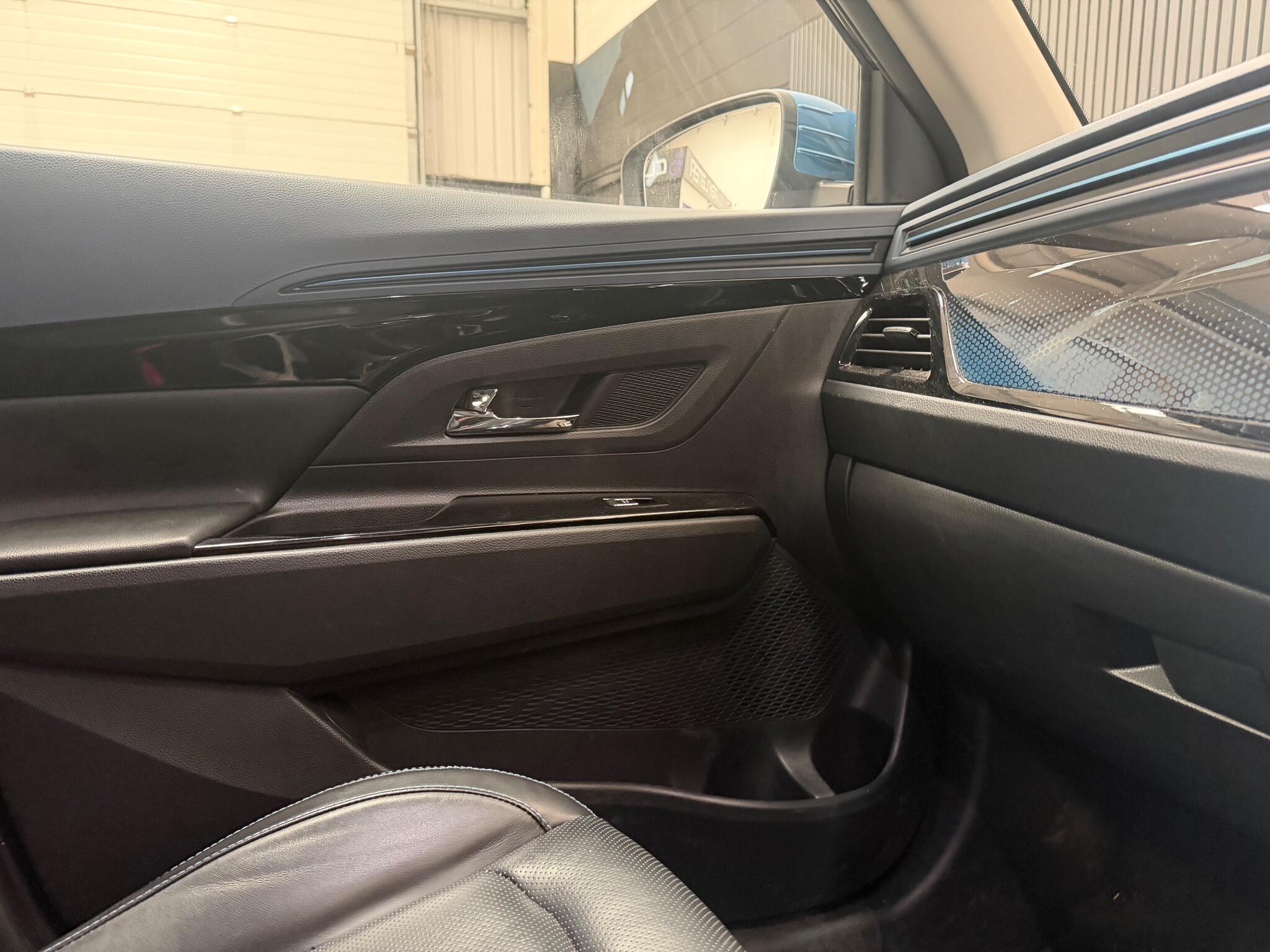 KGM Korando E-Motion view 33