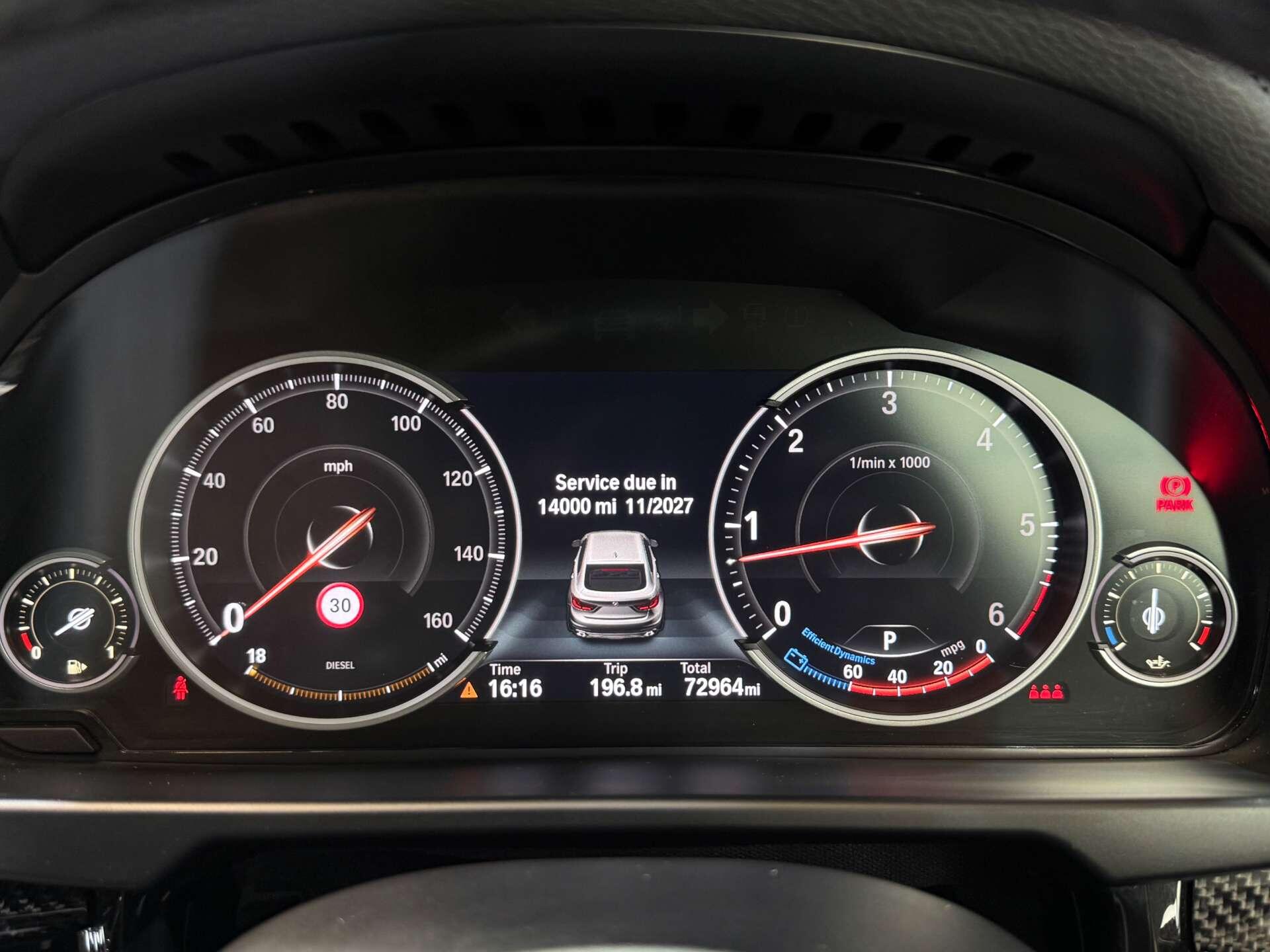 BMW X6 view 30