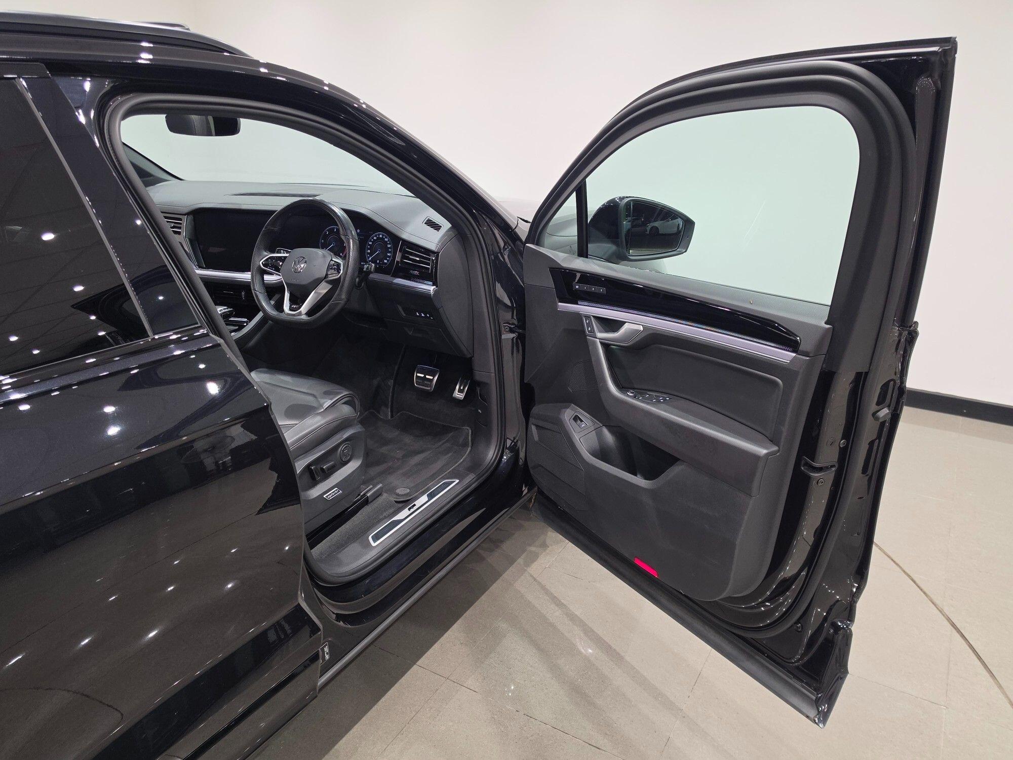 Volkswagen Touareg view 57
