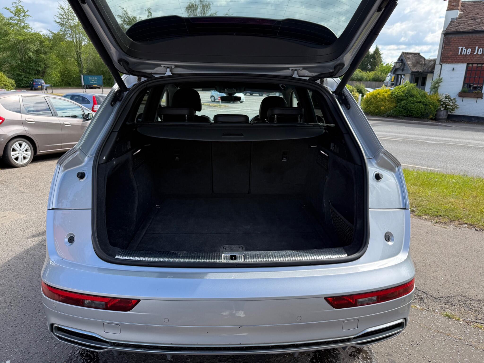 Audi Q5 view 50