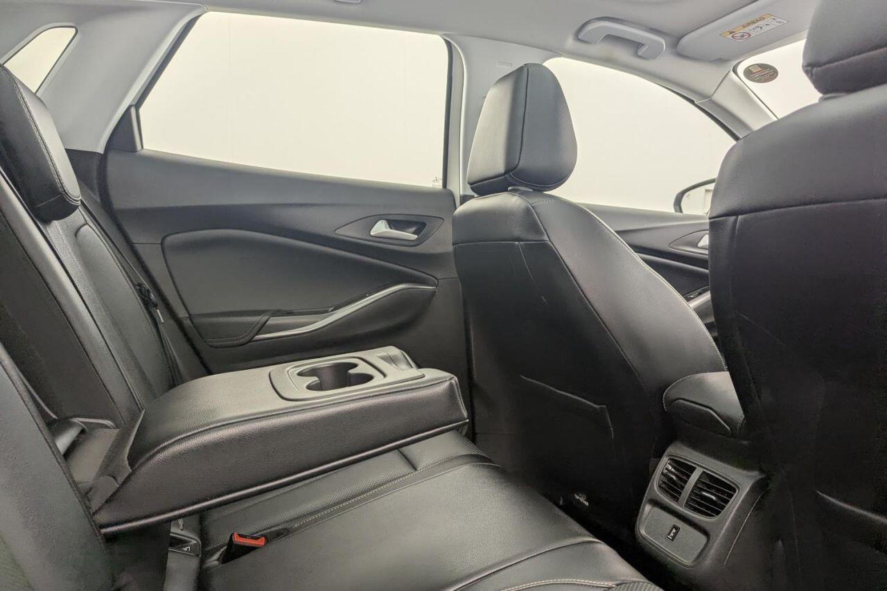 Vauxhall Grandland X view 21