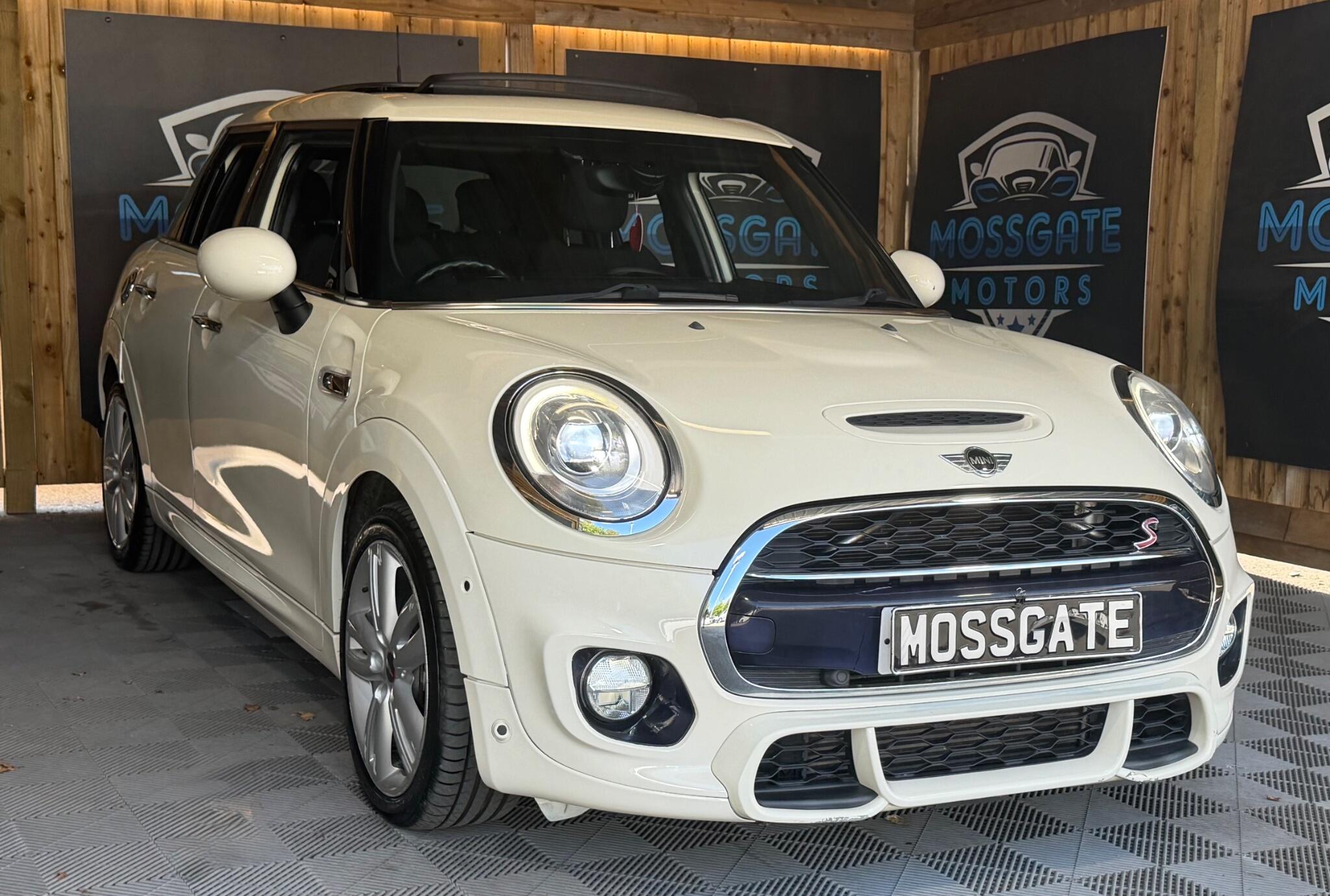 Mini Hatch view 6
