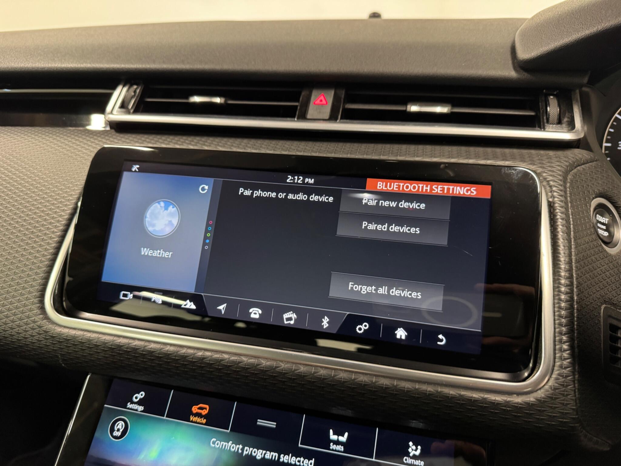 Land Rover Range Rover Velar view 19