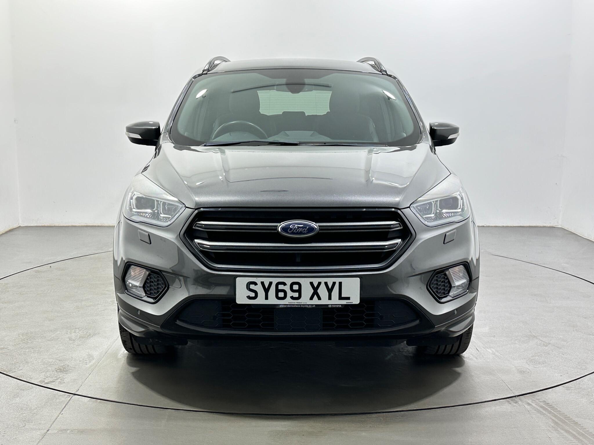 Ford Kuga view 3