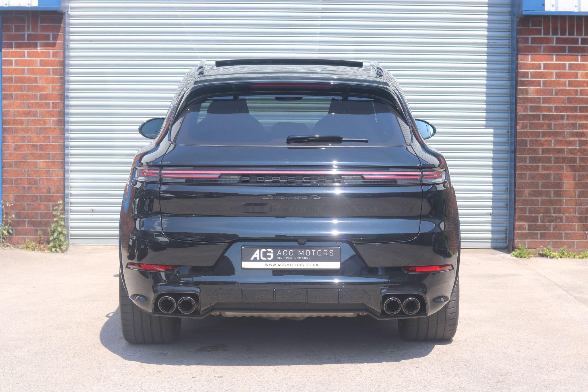 Porsche Cayenne view 4